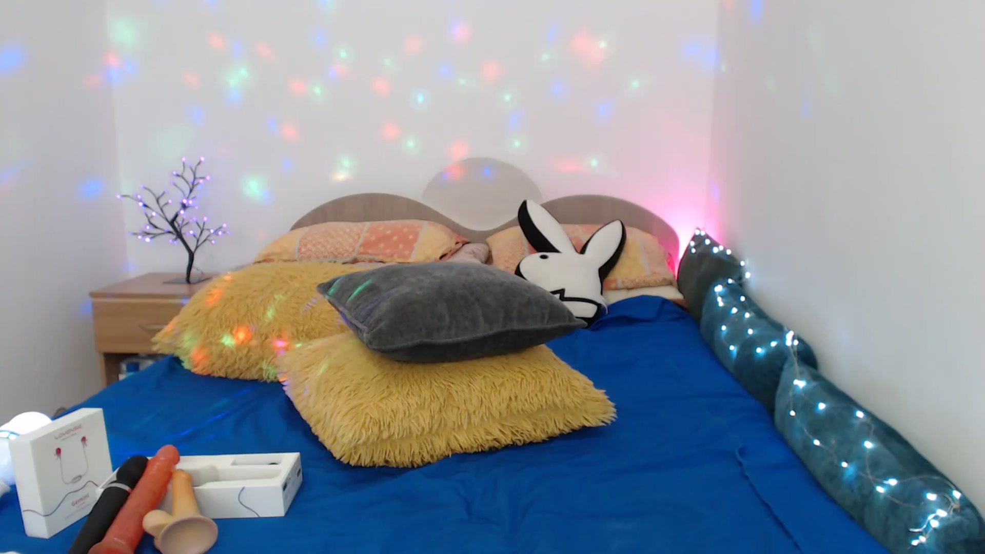 Gallery image thumbnail from Karina0's myfreecams stream on, 10/11/2025, 12:01 image 8 of 20
