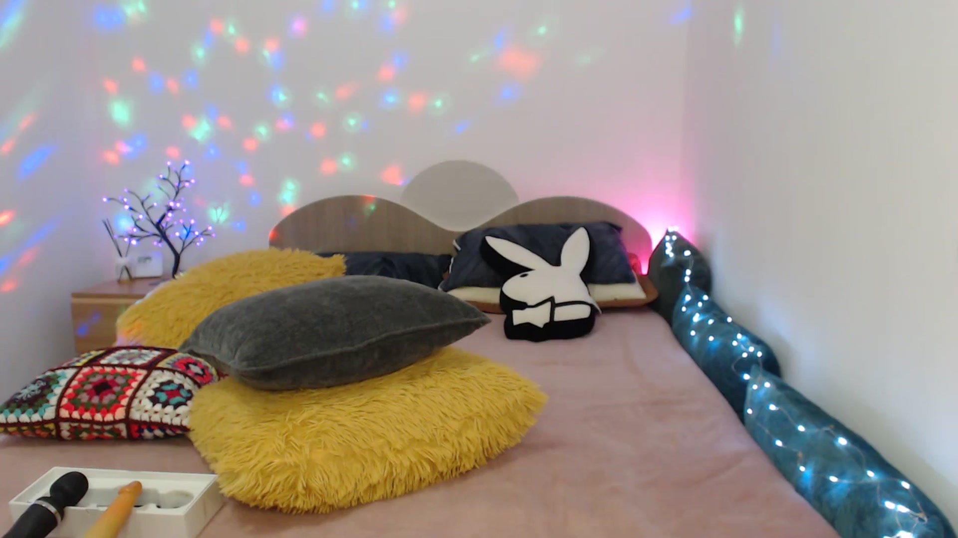 Gallery image thumbnail from Karina0's myfreecams stream on, 11/15/2025, 17:11 image 12 of 20