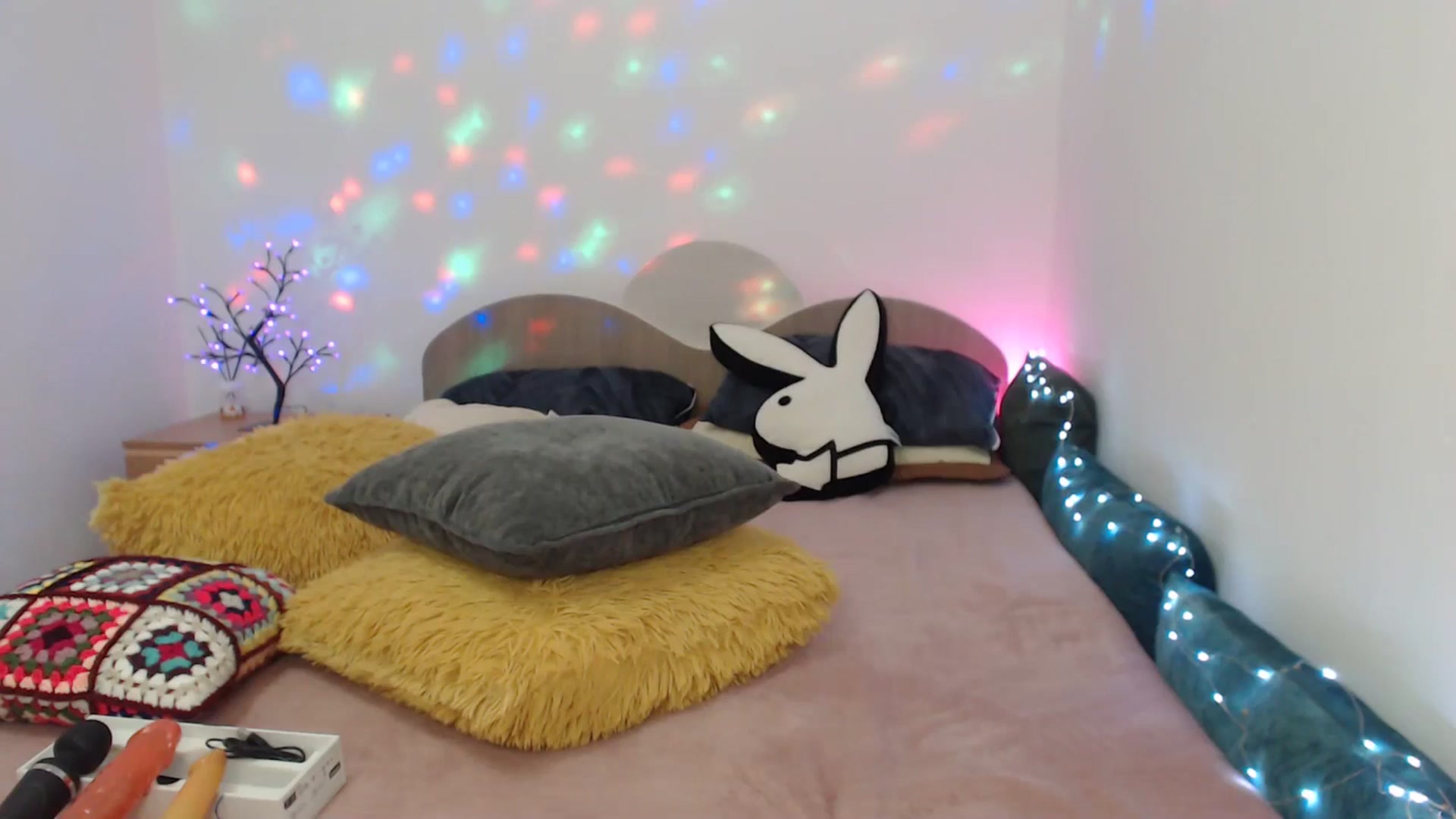 Gallery image thumbnail from Karina0's myfreecams stream on, 11/29/2025, 15:10 image 10 of 20