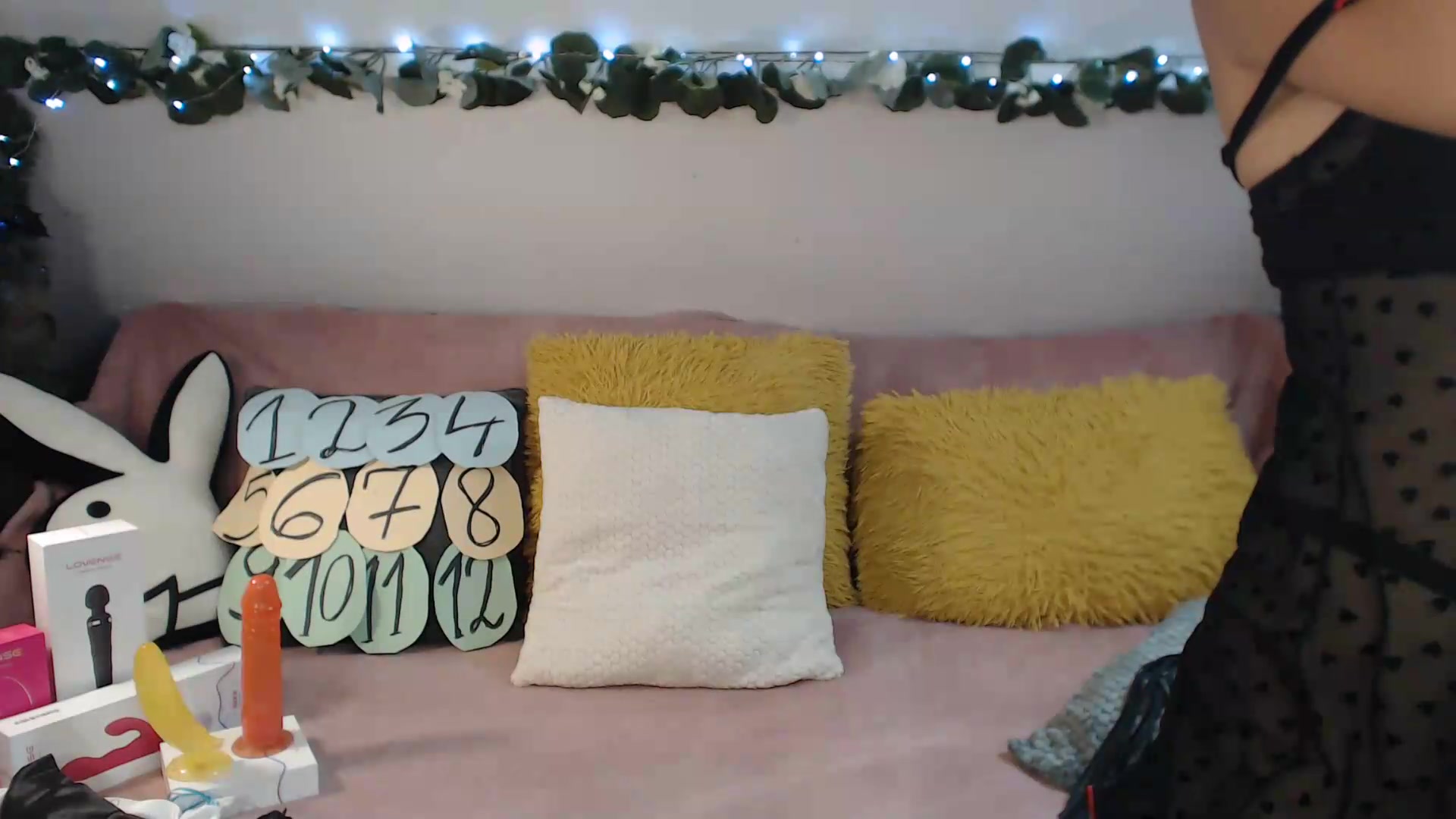 Gallery image thumbnail from Karina0's myfreecams stream on, 08/21/2026, 13:04 image 19 of 20