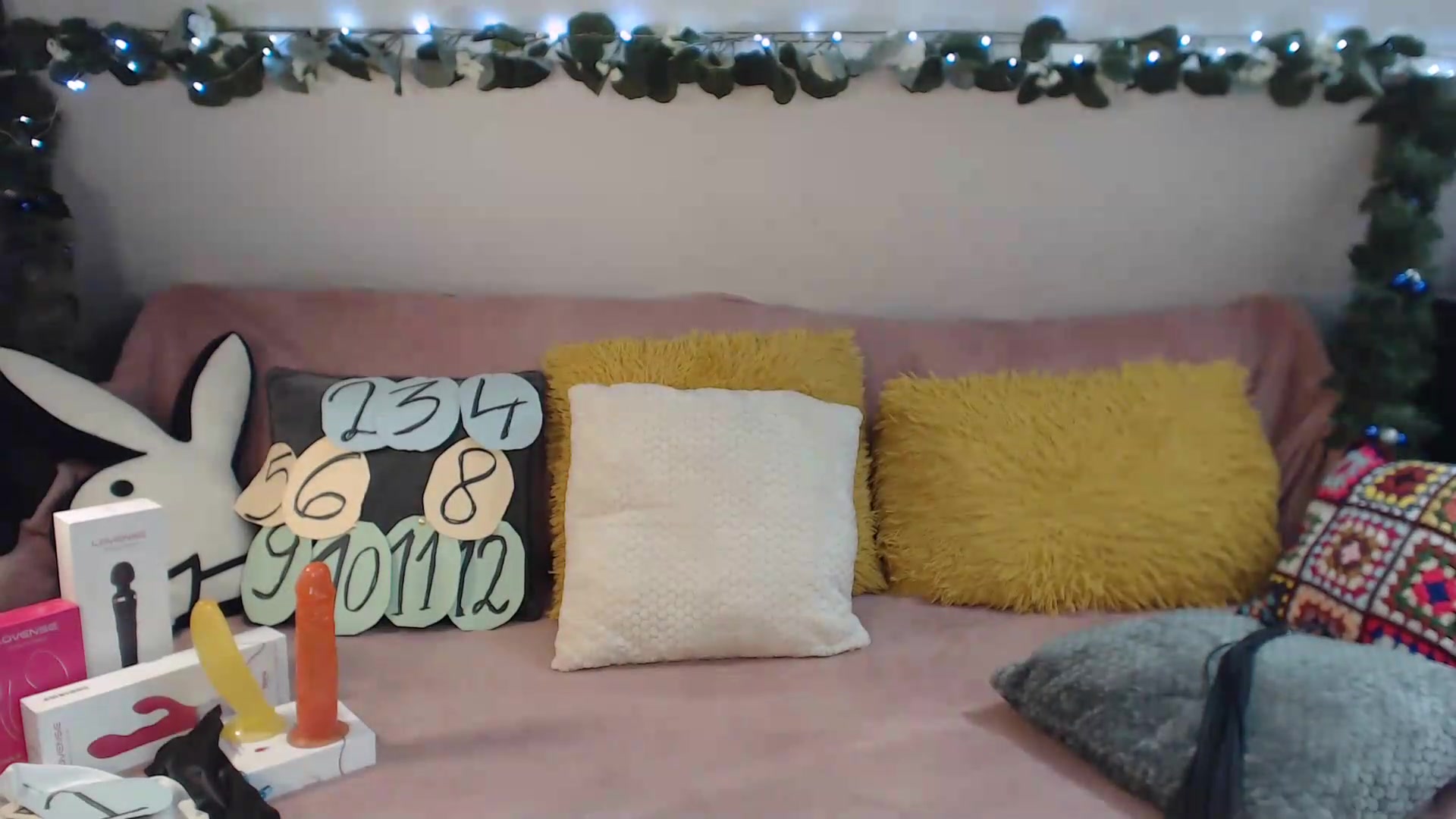 Gallery image thumbnail from Karina0's myfreecams stream on, 08/26/2026, 18:03 image 12 of 20