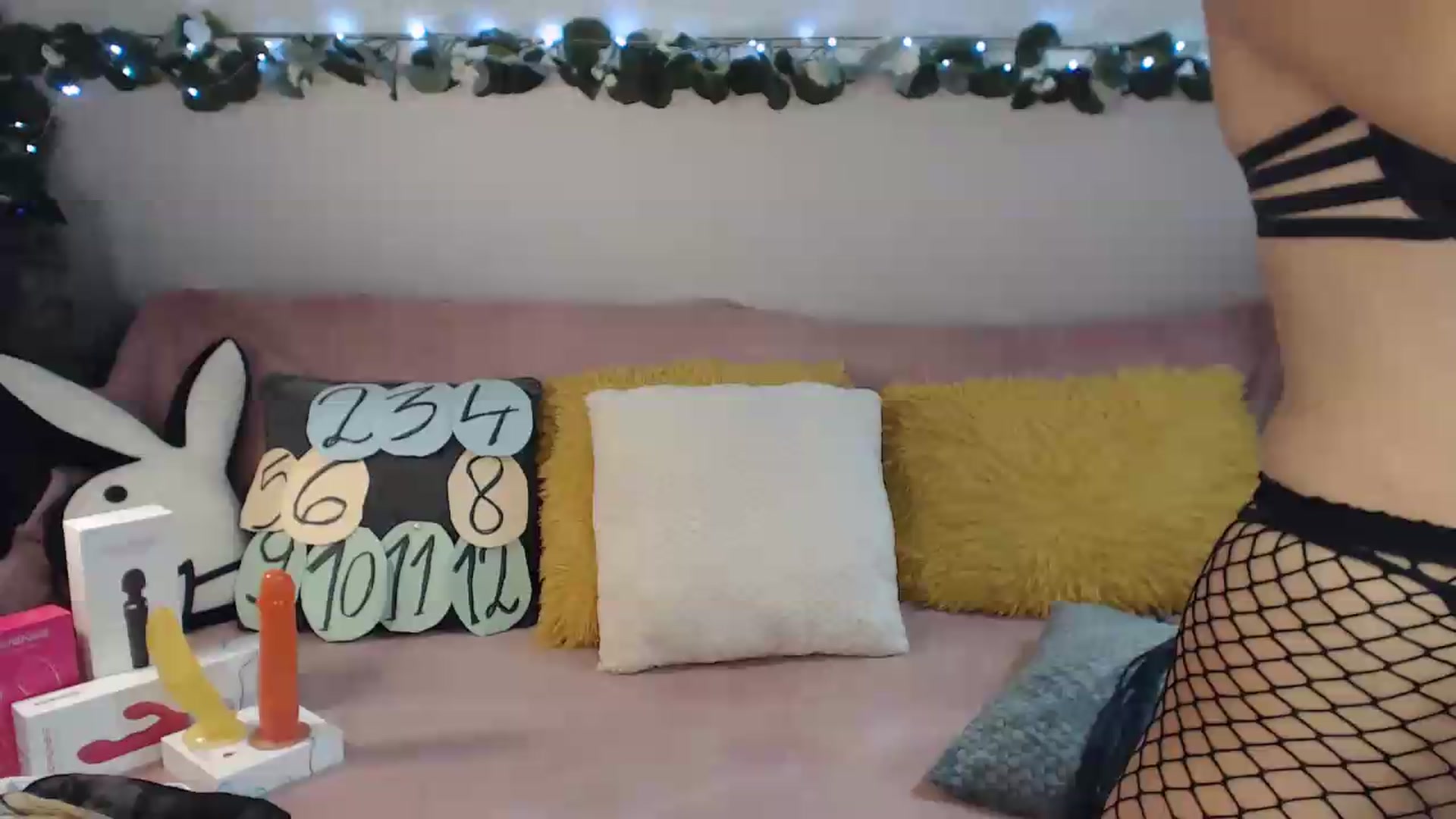 Gallery image thumbnail from Karina0's myfreecams stream on, 08/28/2026, 12:50 image 1 of 20