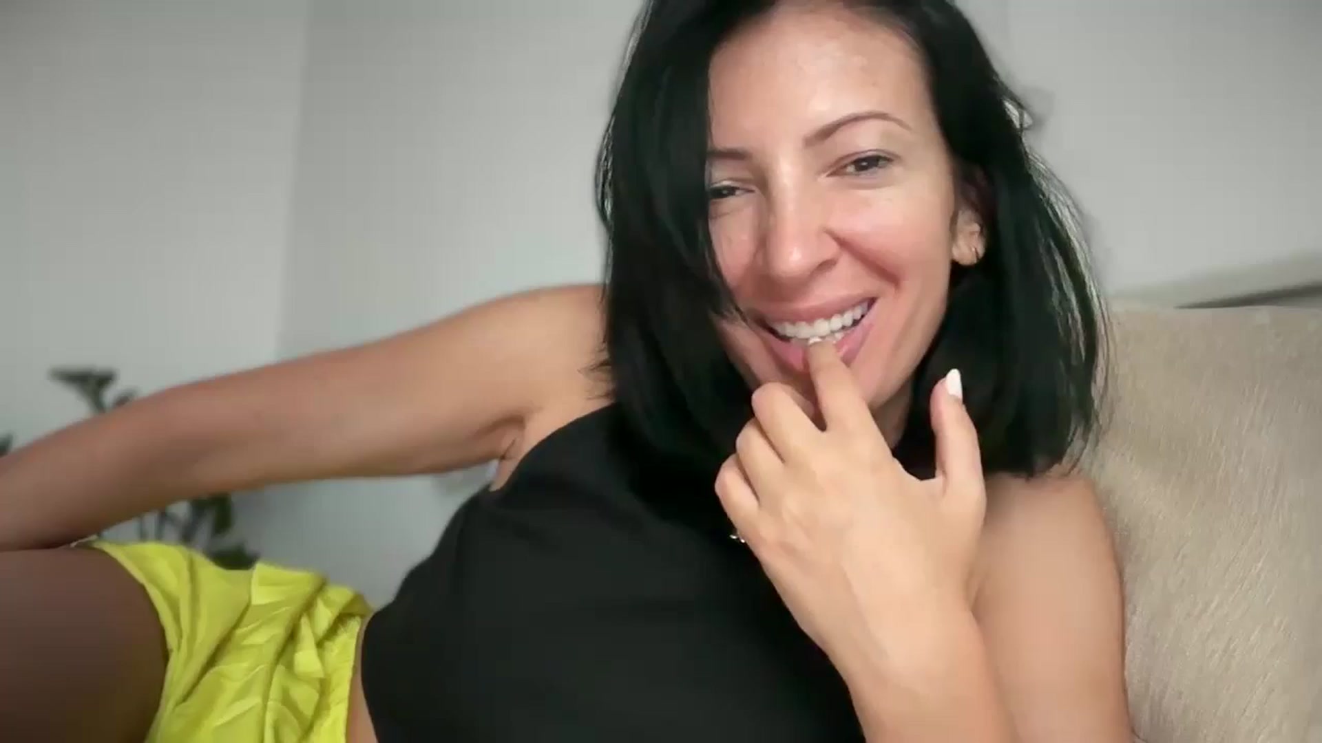 Gallery image thumbnail from KarinaBlair's myfreecams stream on, 07/23/2024, 04:46 image 2 of 20