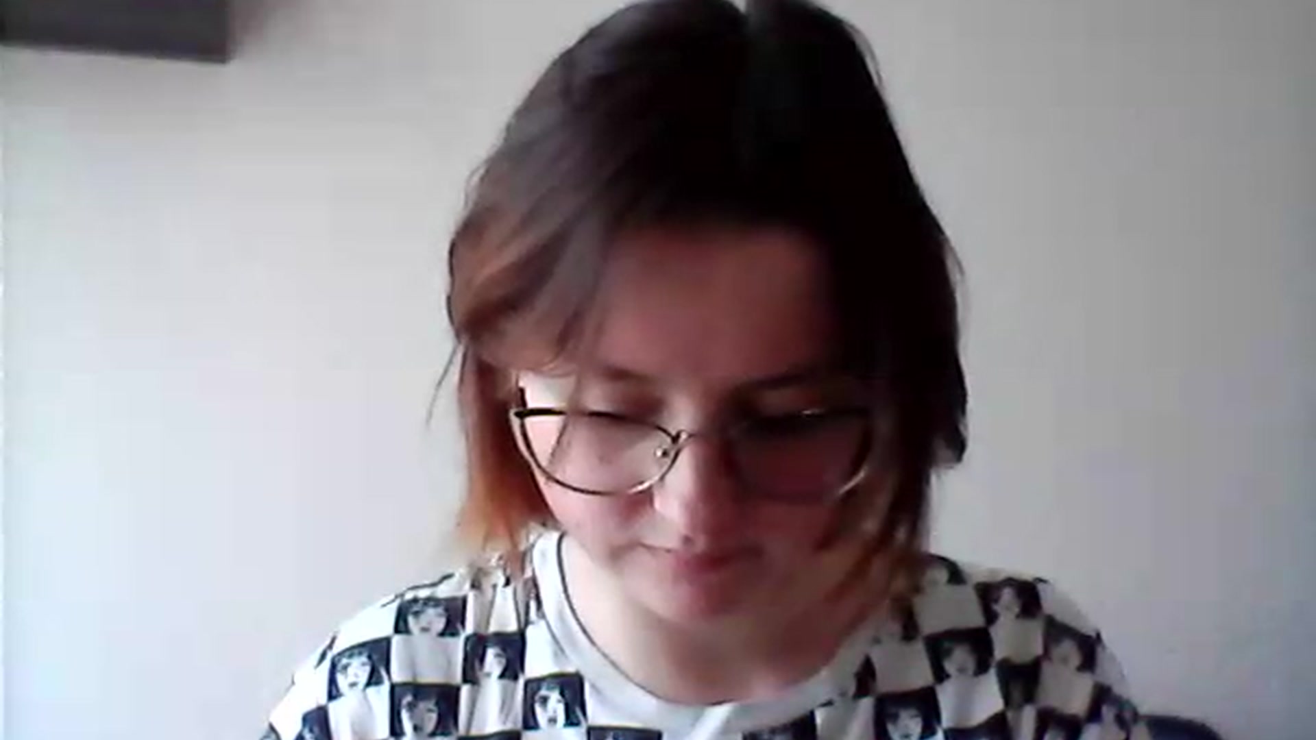 Gallery image thumbnail from KarinaQueen's myfreecams stream on, 05/19/2026, 16:33 image 14 of 20