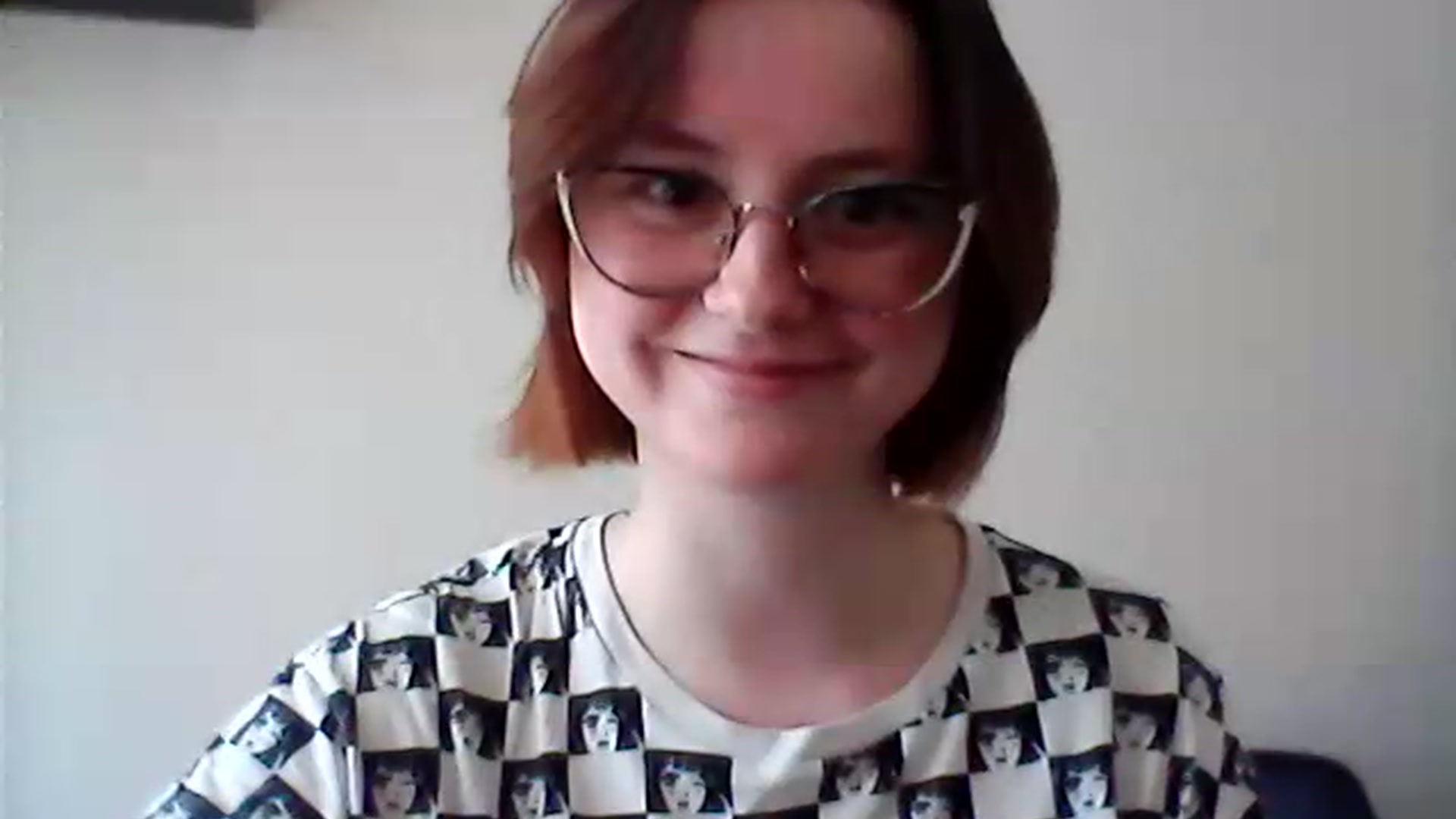 Gallery image thumbnail from KarinaQueen's myfreecams stream on, 05/19/2026, 16:33 image 3 of 20