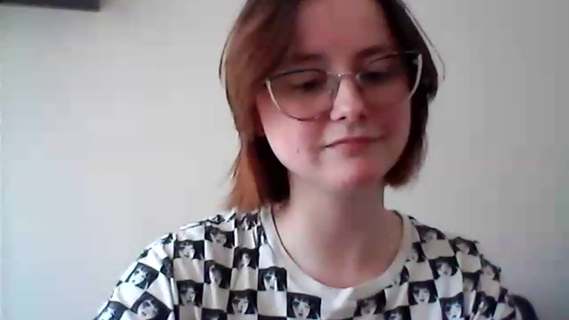 Gallery image thumbnail from KarinaQueen's myfreecams stream on, 05/19/2026, 16:33 image 2 of 20