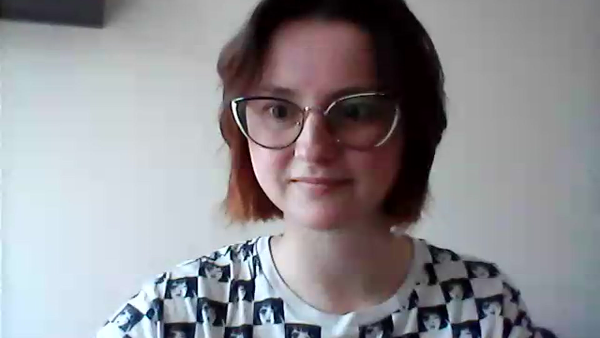Gallery image thumbnail from KarinaQueen's myfreecams stream on, 05/19/2026, 16:33 image 17 of 20
