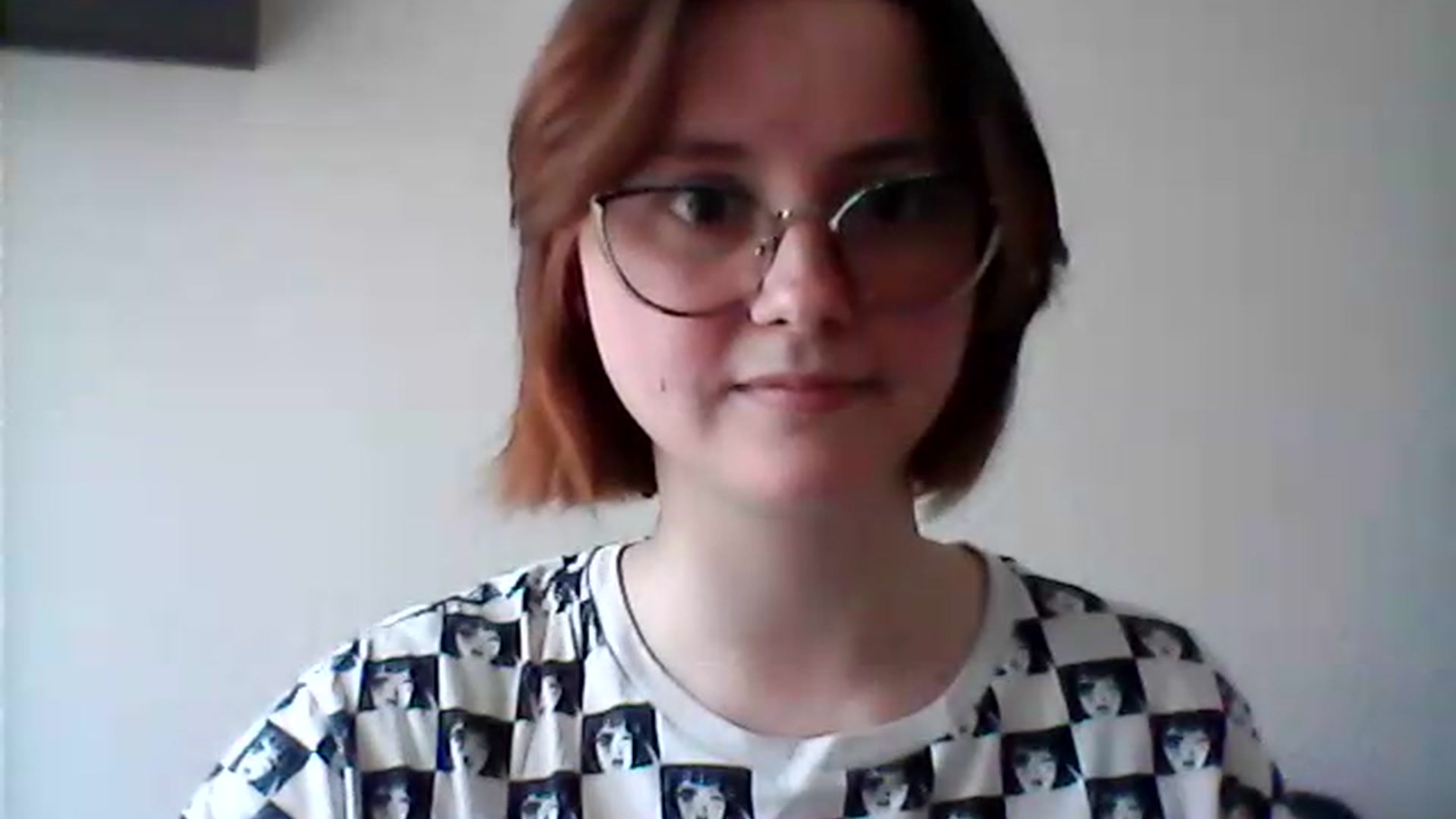 Gallery image thumbnail from KarinaQueen's myfreecams stream on, 05/19/2026, 16:33 image 10 of 20
