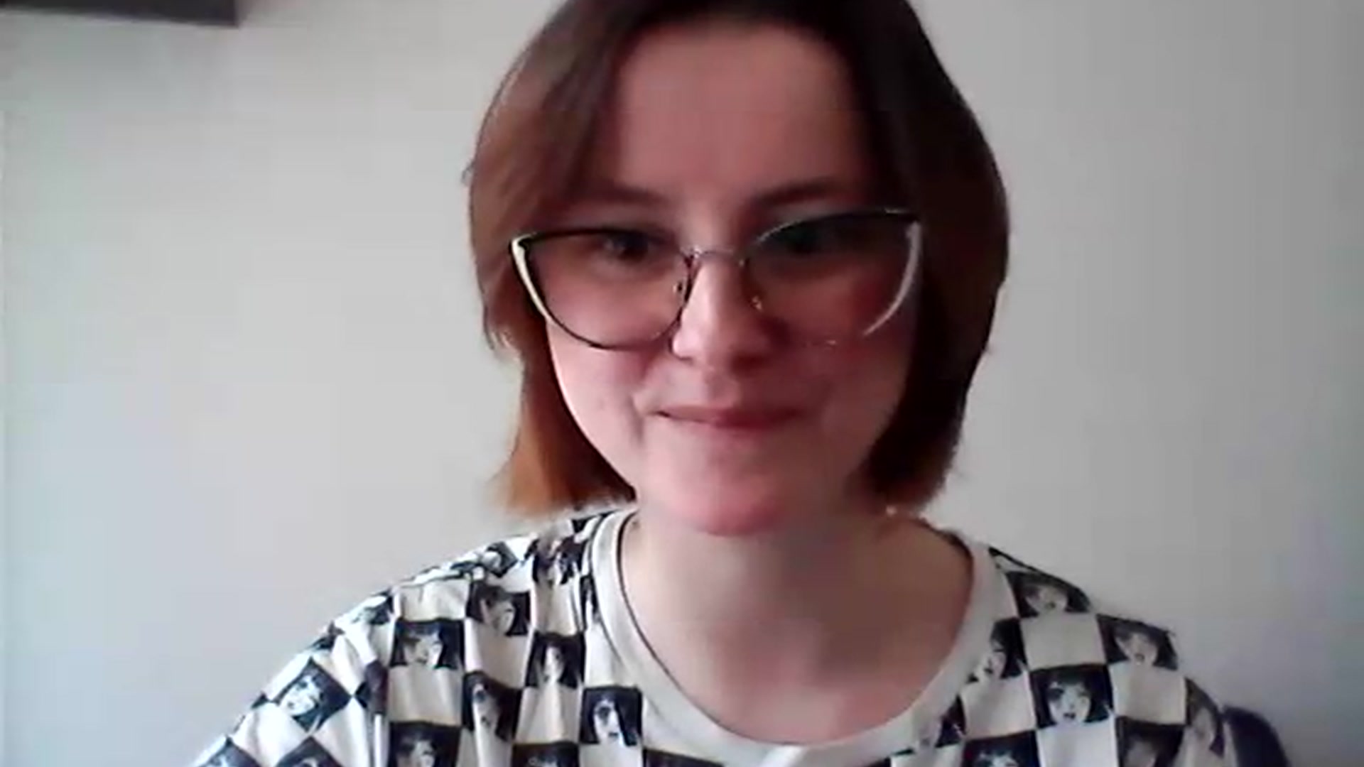 Gallery image thumbnail from KarinaQueen's myfreecams stream on, 05/19/2026, 16:33 image 4 of 20
