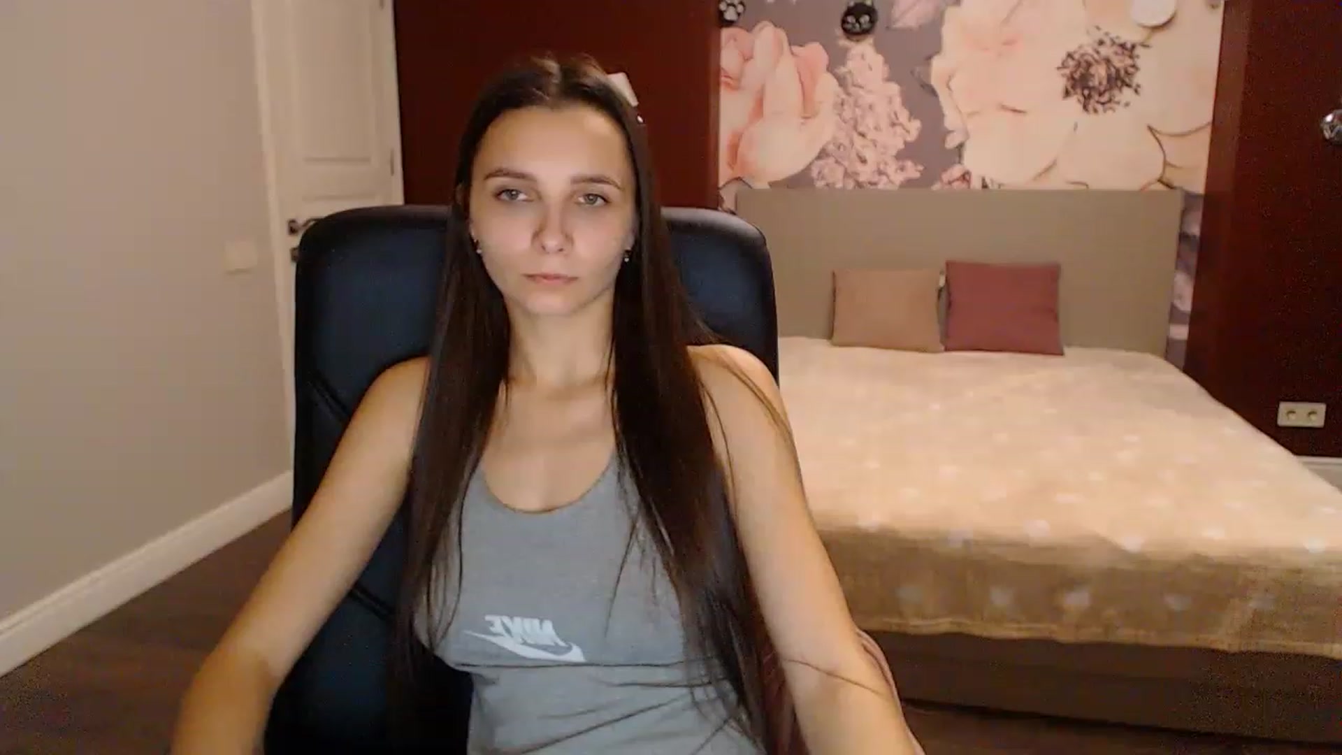 Gallery image thumbnail from Karina_Mils's myfreecams stream on, 11/15/2022, 08:19 image 19 of 20
