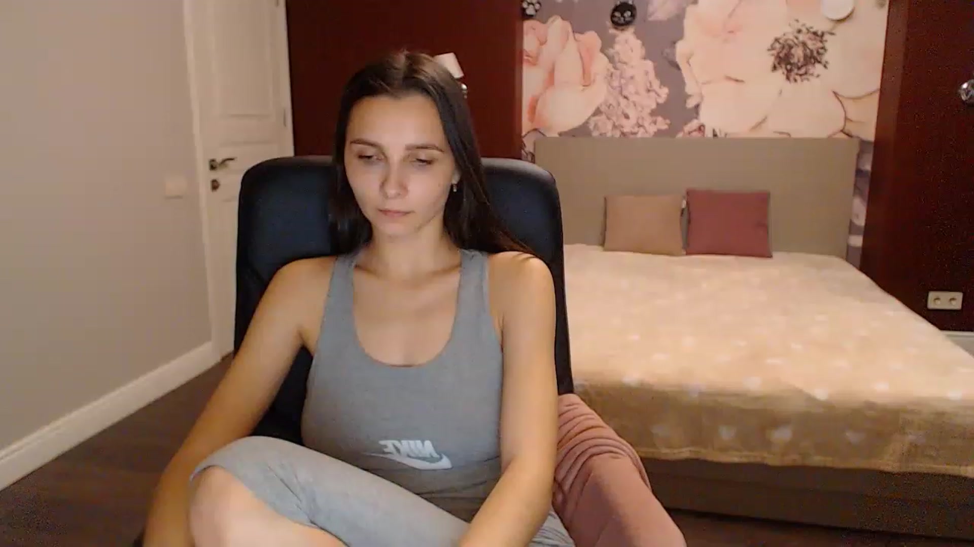 Gallery image thumbnail from Karina_Mils's myfreecams stream on, 11/15/2022, 08:19 image 4 of 20