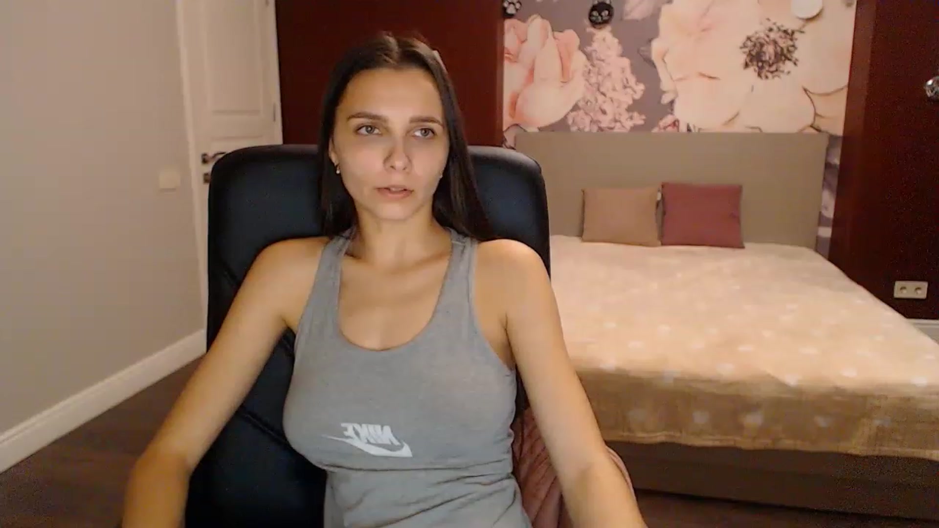 Gallery image thumbnail from Karina_Mils's myfreecams stream on, 11/15/2022, 08:19 image 12 of 20