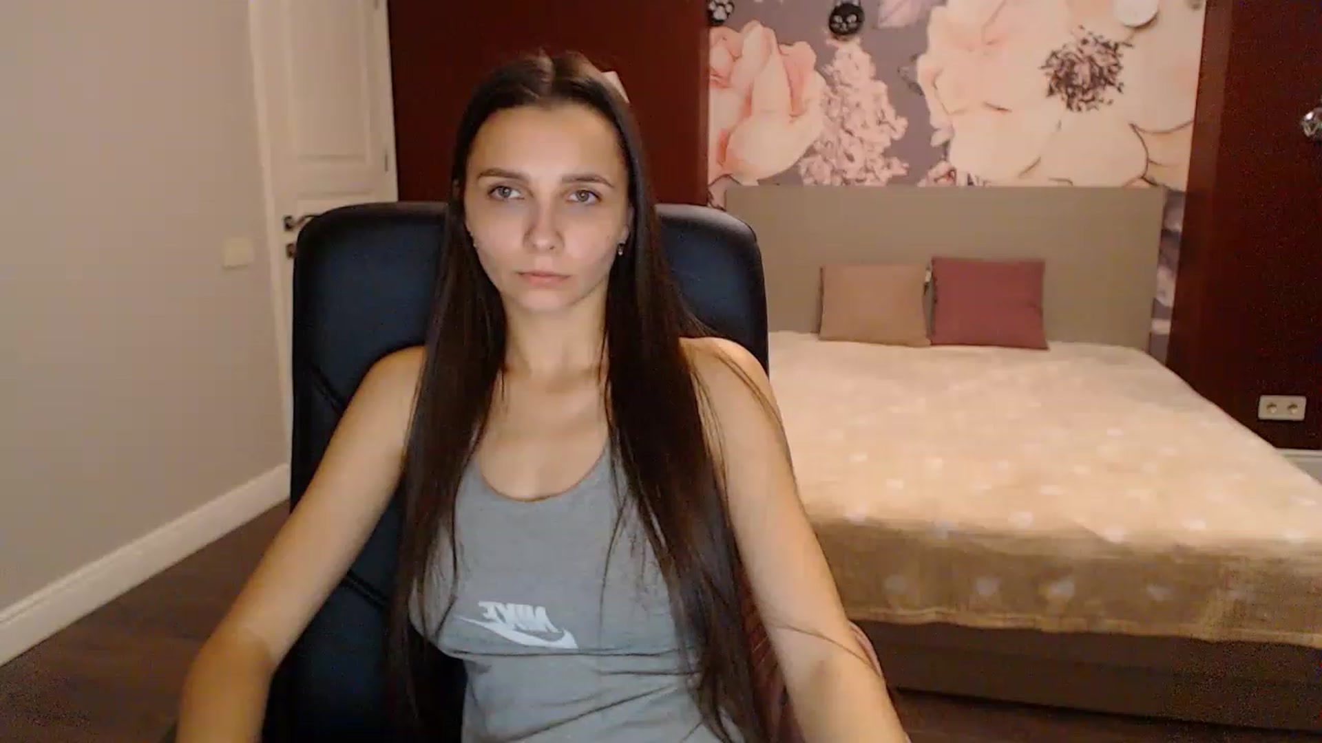 Gallery image thumbnail from Karina_Mils's myfreecams stream on, 11/15/2022, 08:19 image 16 of 20