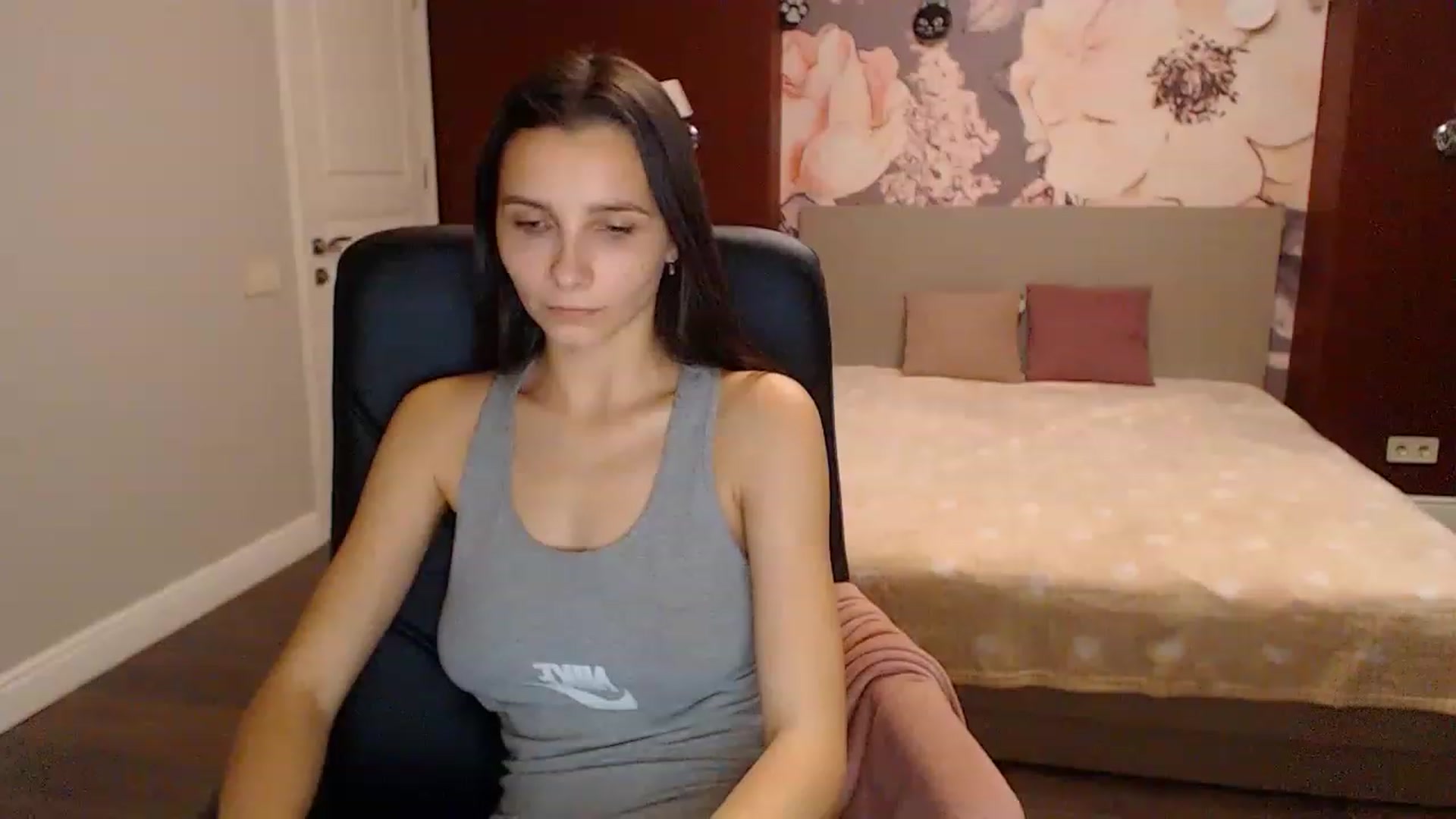 Gallery image thumbnail from Karina_Mils's myfreecams stream on, 11/15/2022, 08:19 image 6 of 20