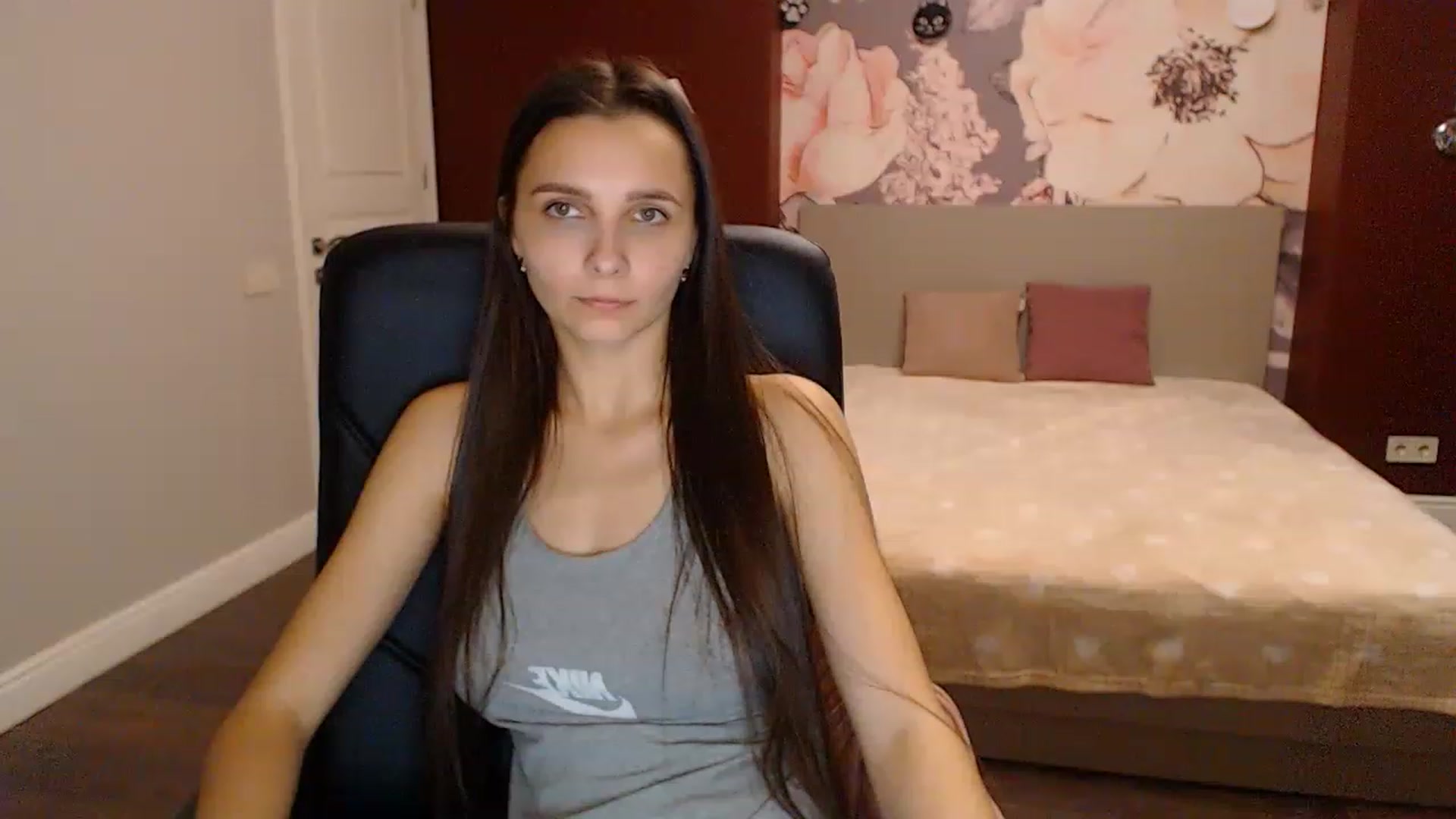 Gallery image thumbnail from Karina_Mils's myfreecams stream on, 11/15/2022, 08:19 image 15 of 20