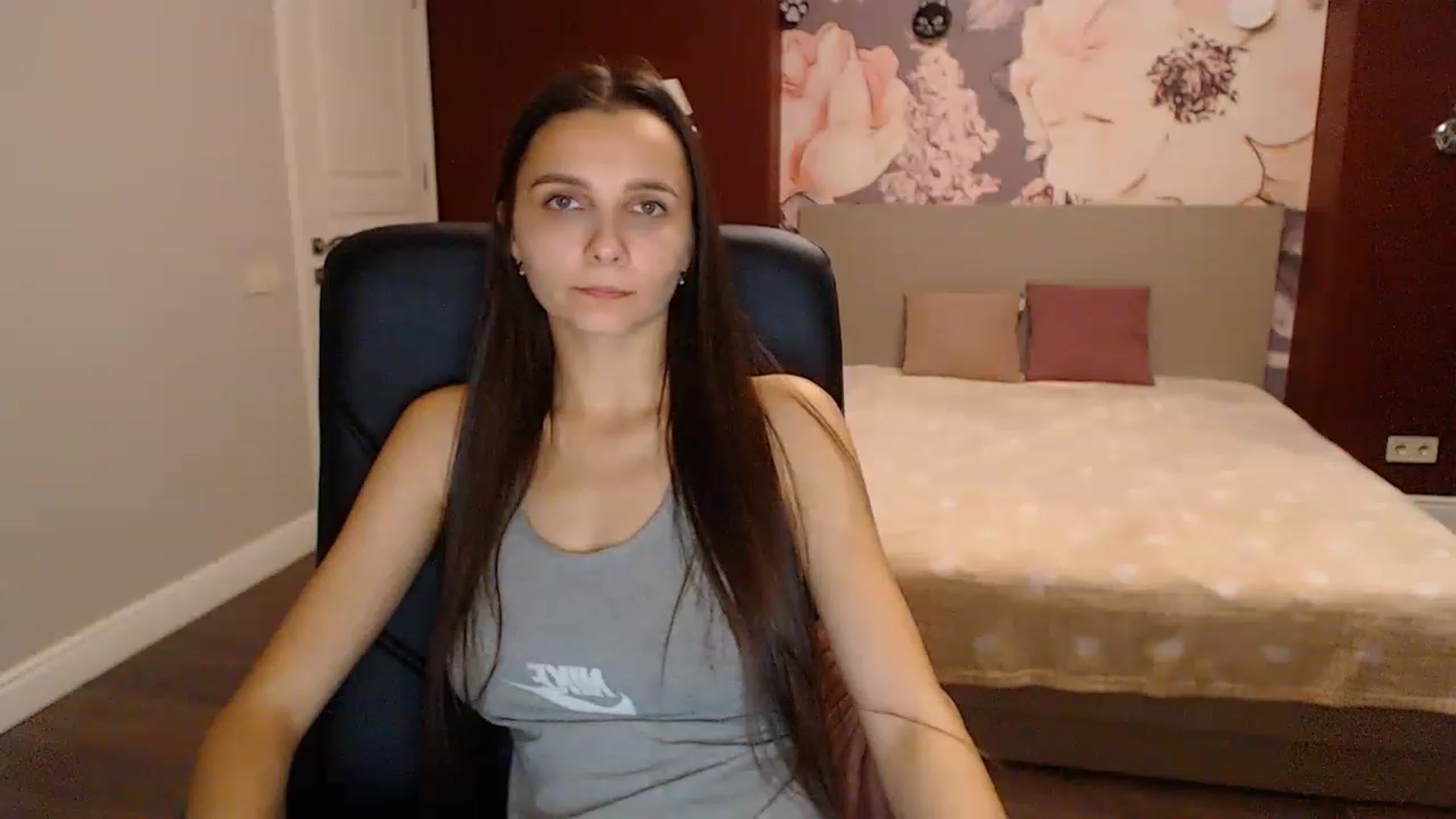 Gallery image thumbnail from Karina_Mils's myfreecams stream on, 11/15/2022, 08:19 image 18 of 20