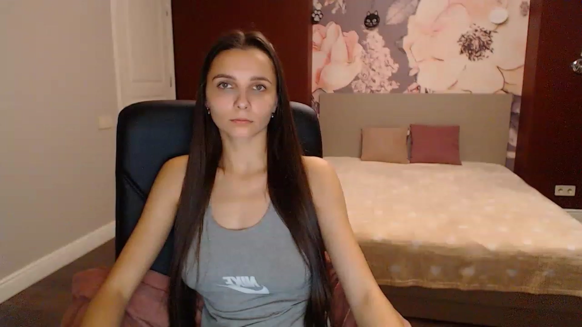 Gallery image thumbnail from Karina_Mils's myfreecams stream on, 11/15/2022, 08:59 image 1 of 20