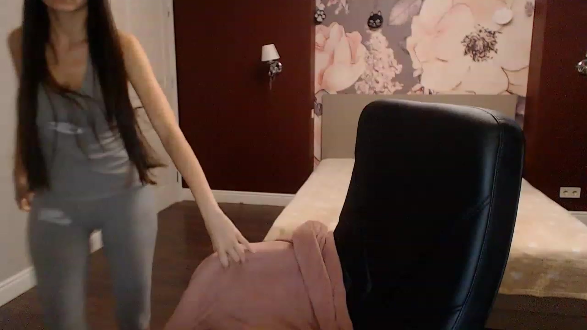 Gallery image thumbnail from Karina_Mils's myfreecams stream on, 11/15/2022, 08:59 image 14 of 20