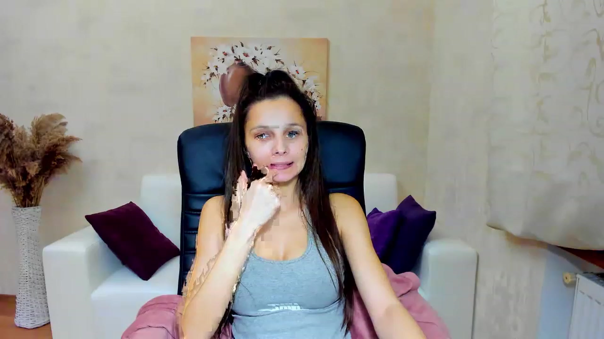 Gallery image thumbnail from Karina_Mils's myfreecams stream on, 11/19/2022, 11:39 image 6 of 20