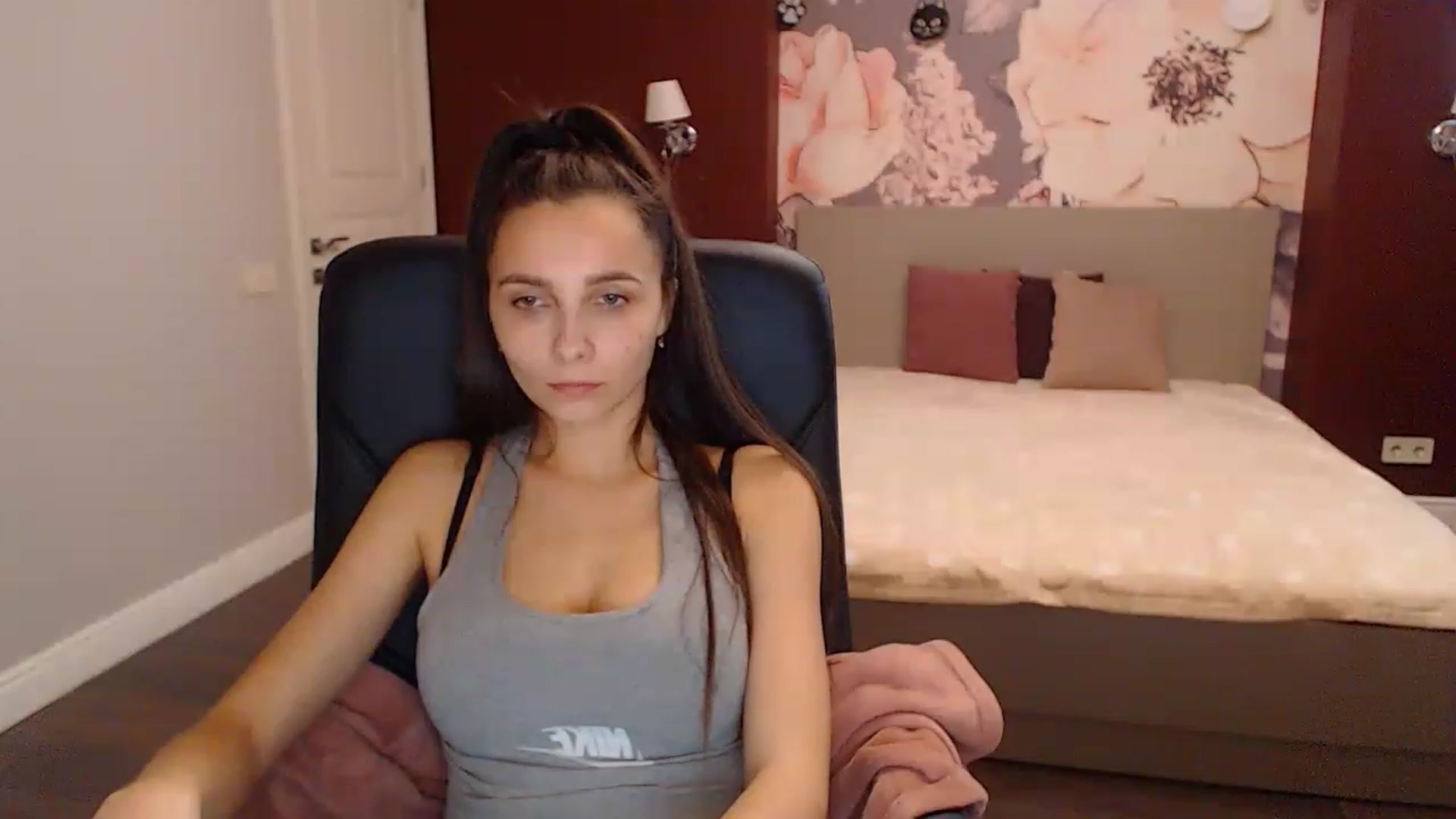 Gallery image thumbnail from Karina_Mils's myfreecams stream on, 11/22/2022, 10:53 image 7 of 20