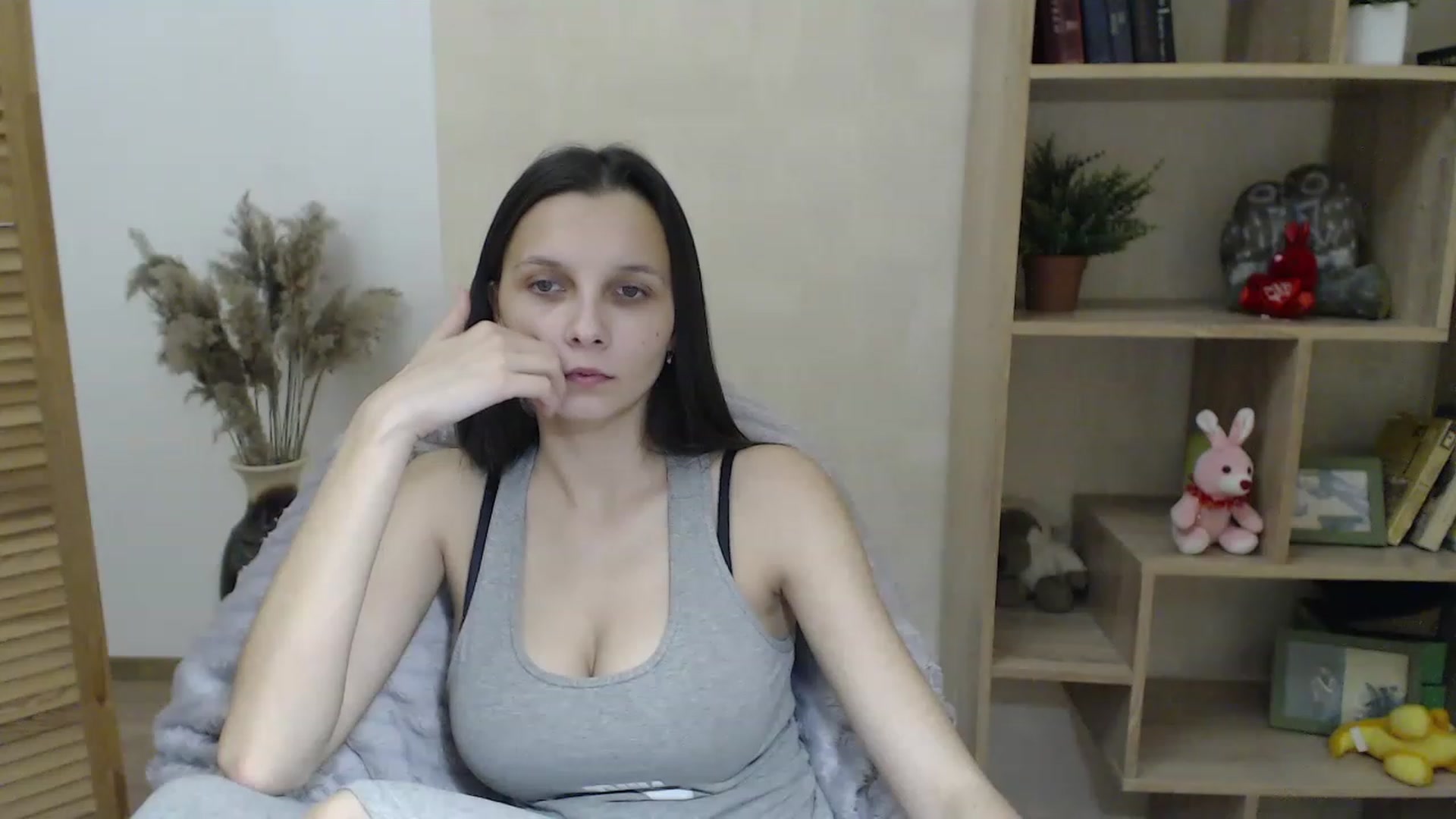 Gallery image thumbnail from Karina_Mils's myfreecams stream on, 12/01/2022, 11:48 image 2 of 20