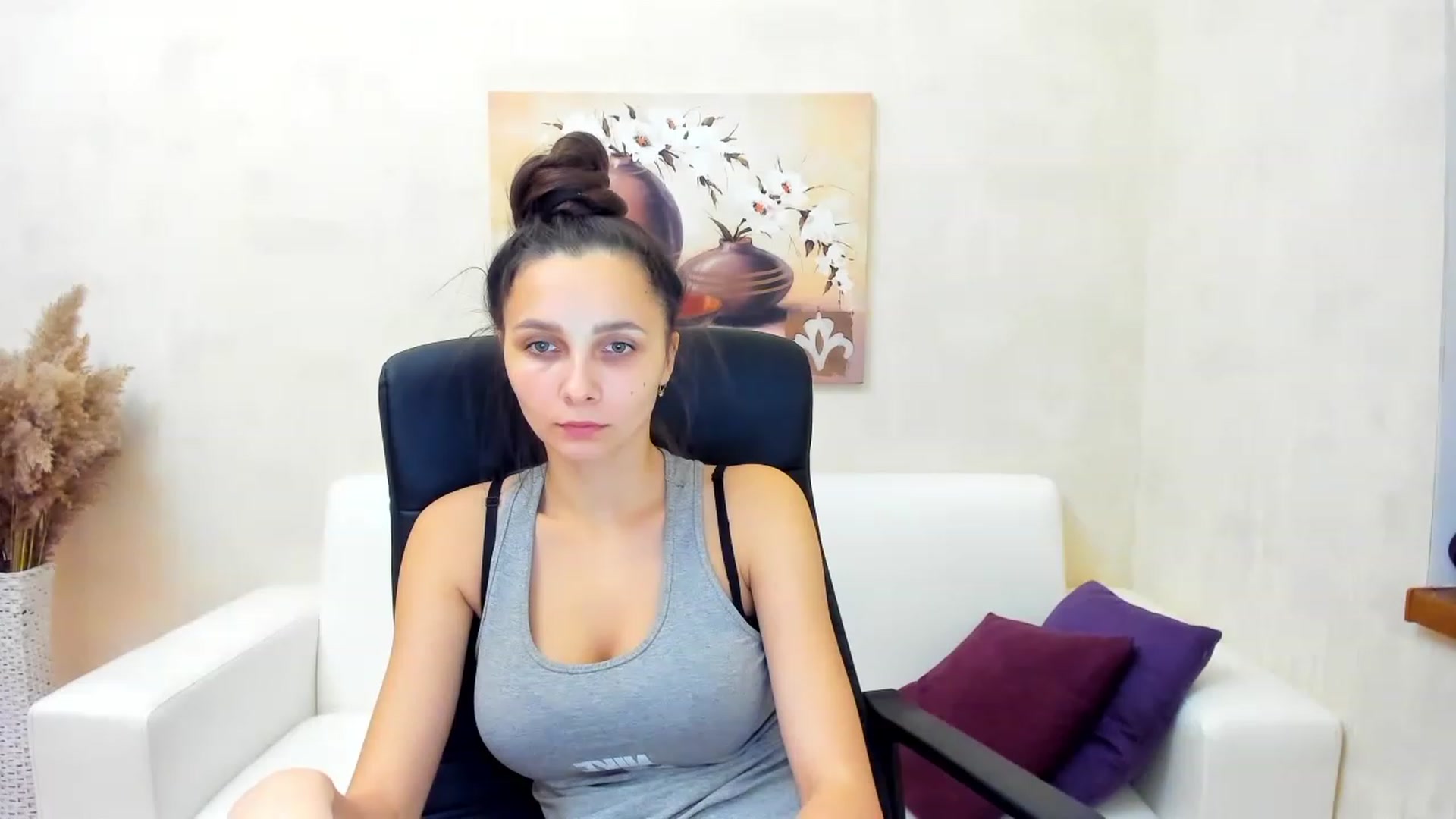 Gallery image thumbnail from Karina_Mils's myfreecams stream on, 12/05/2022, 11:29 image 3 of 20