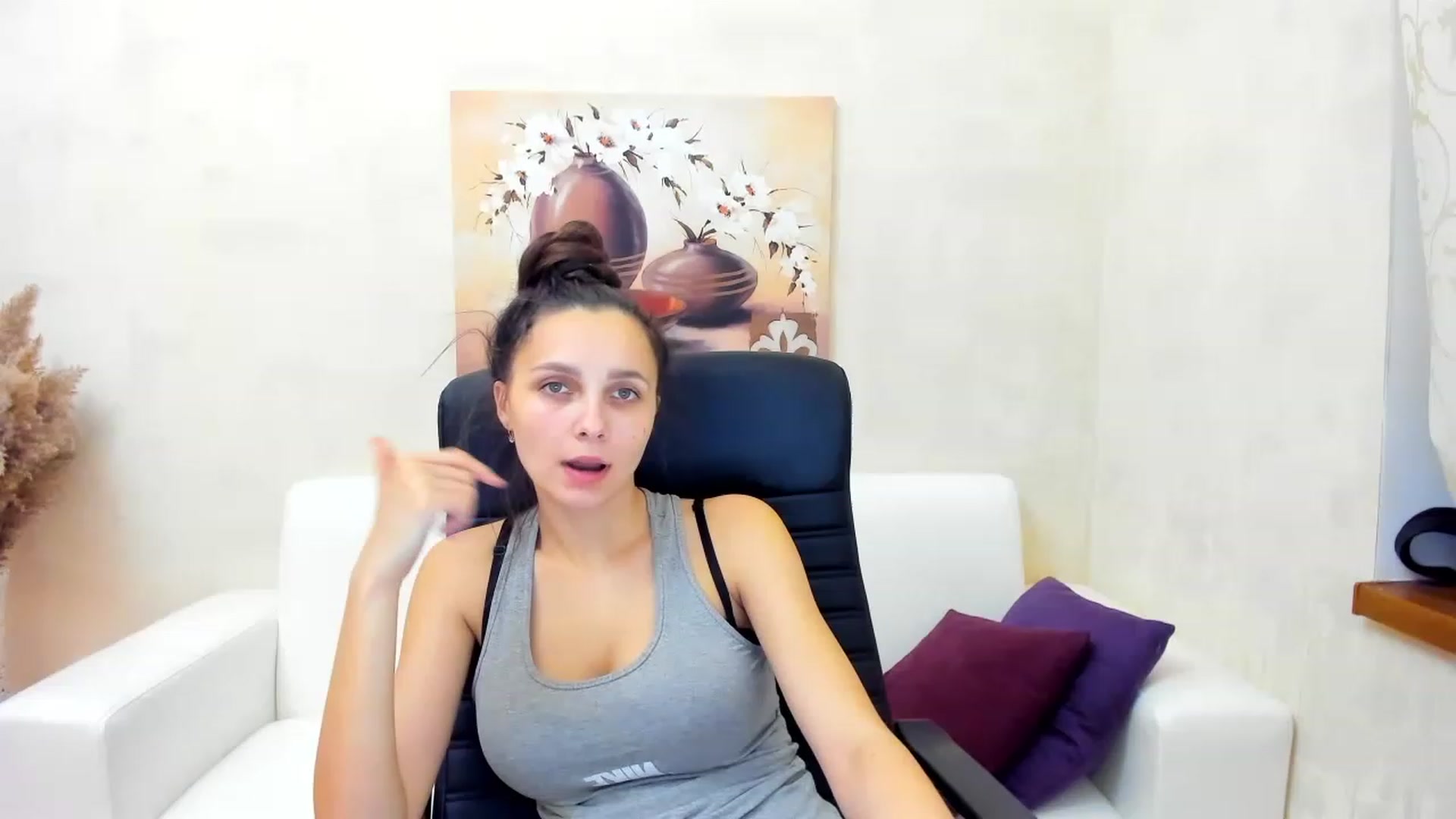 Gallery image thumbnail from Karina_Mils's myfreecams stream on, 12/05/2022, 11:29 image 18 of 20