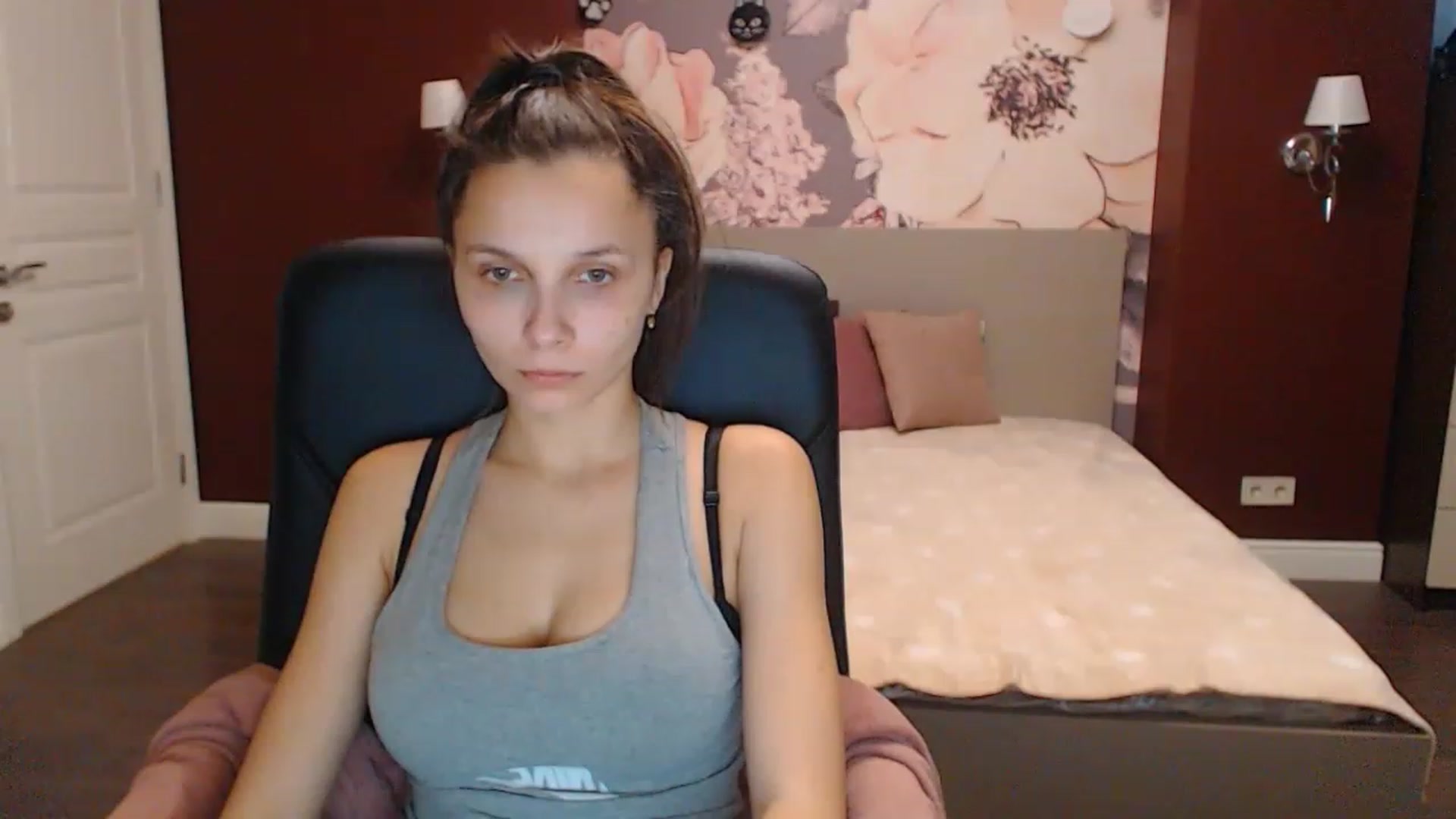 Gallery image thumbnail from Karina_Mils's myfreecams stream on, 12/09/2022, 07:24 image 19 of 20