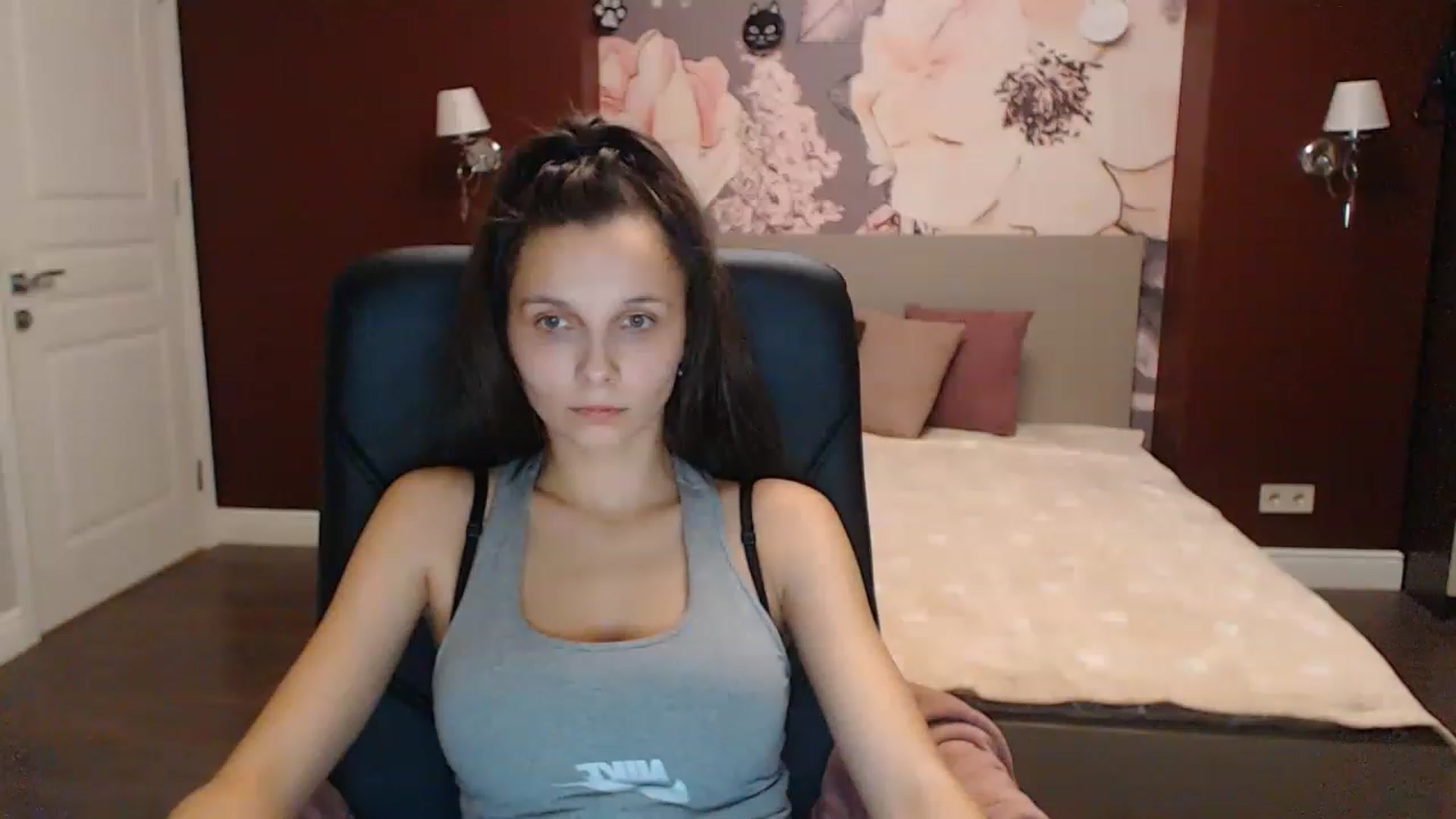 Gallery image thumbnail from Karina_Mils's myfreecams stream on, 12/09/2022, 15:09 image 17 of 20