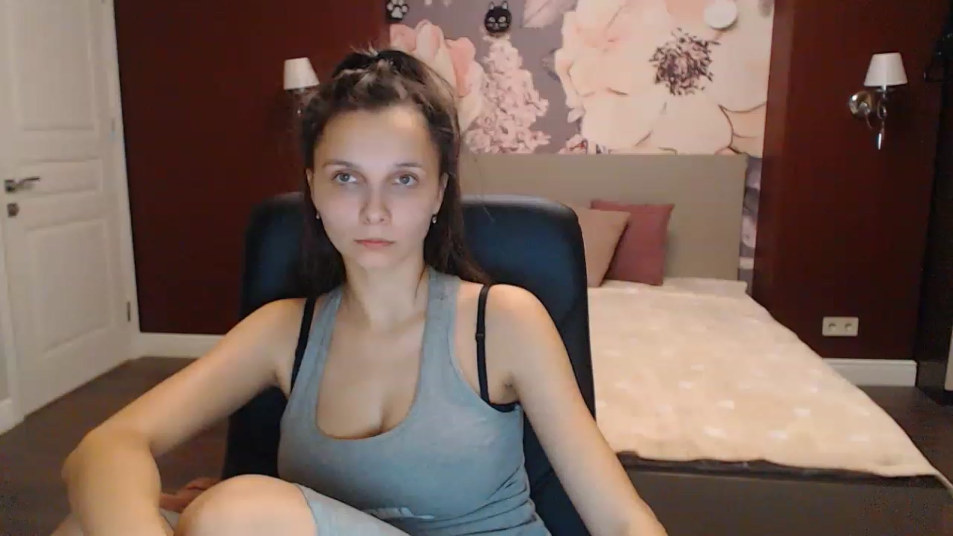 Gallery image thumbnail from Karina_Mils's myfreecams stream on, 12/09/2022, 15:55 image 8 of 20