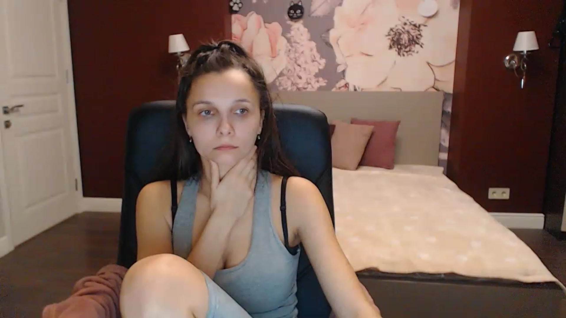 Gallery image thumbnail from Karina_Mils's myfreecams stream on, 12/09/2022, 15:55 image 4 of 20