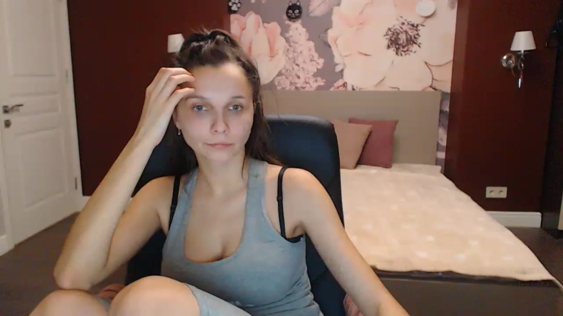 Gallery image thumbnail from Karina_Mils's myfreecams stream on, 12/09/2022, 15:55 image 5 of 20