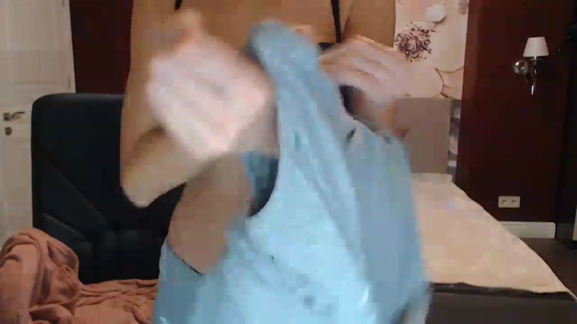 Gallery image thumbnail from Karina_Mils's myfreecams stream on, 12/09/2022, 15:55 image 10 of 20