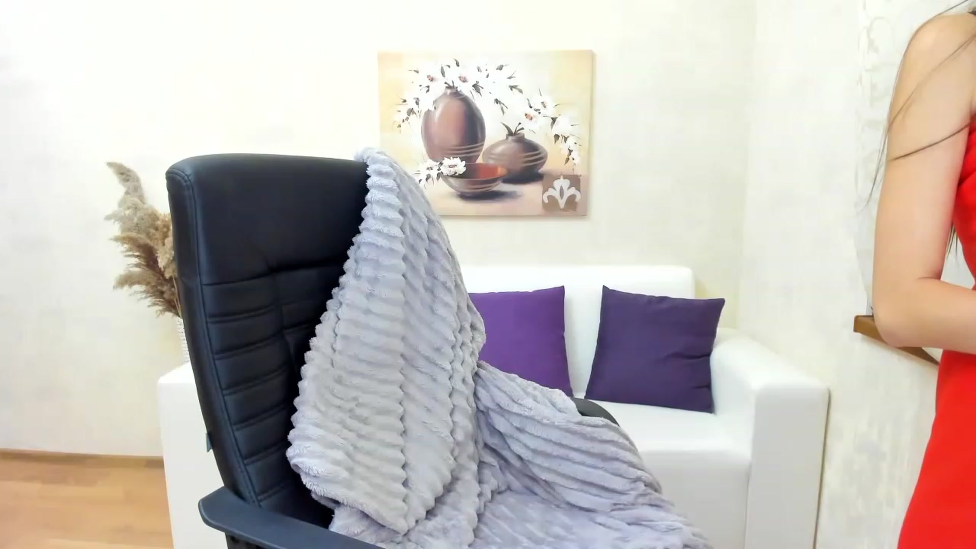 Gallery image thumbnail from Karina_Mils's myfreecams stream on, 12/11/2022, 17:27 image 15 of 20