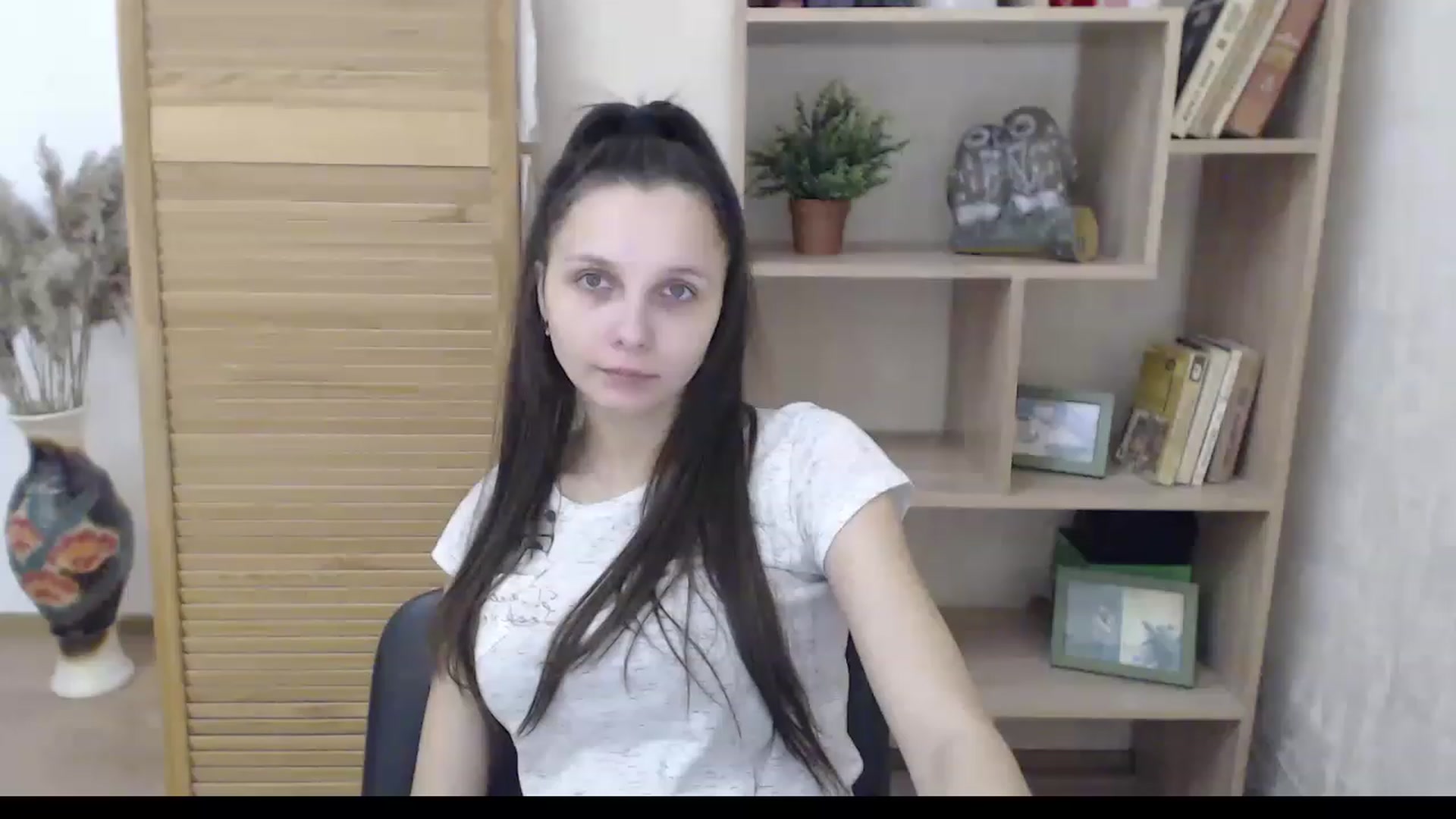 Gallery image thumbnail from Karina_Mils's myfreecams stream on, 12/12/2022, 08:01 image 12 of 20