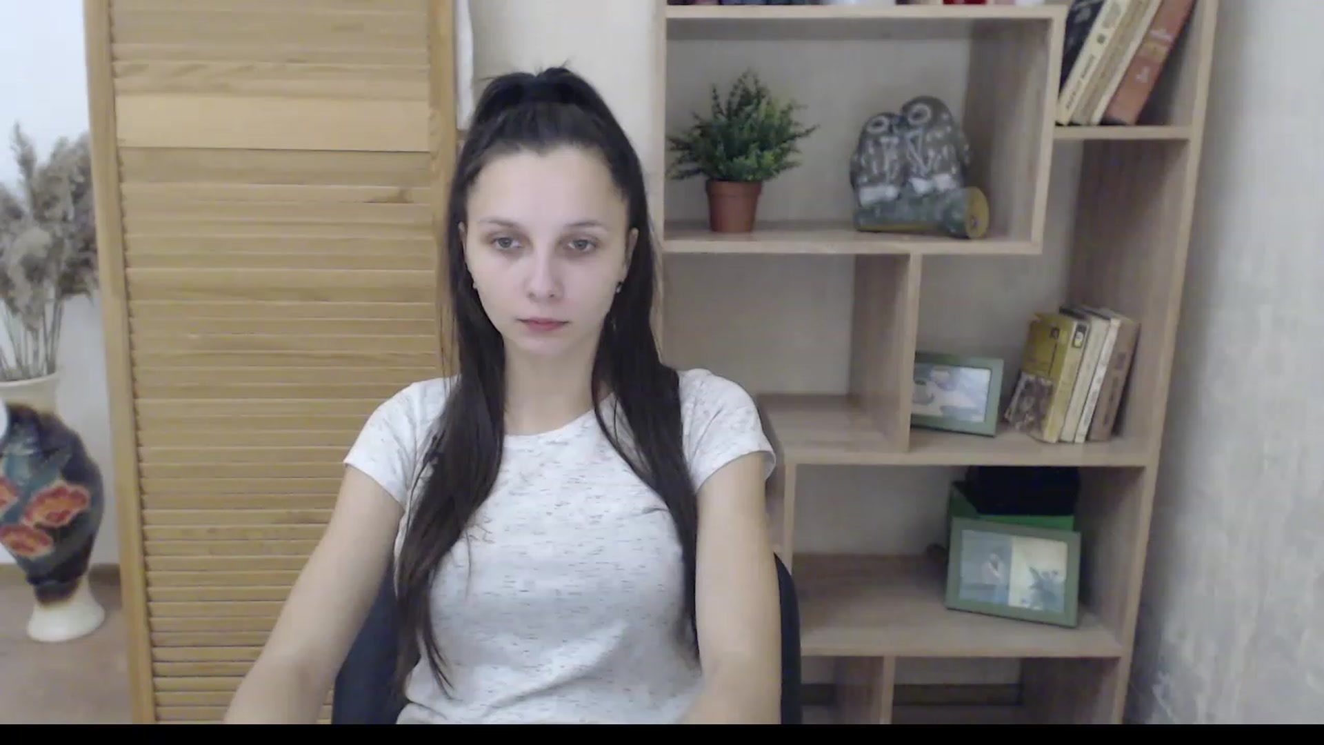 Gallery image thumbnail from Karina_Mils's myfreecams stream on, 12/12/2022, 08:01 image 2 of 20