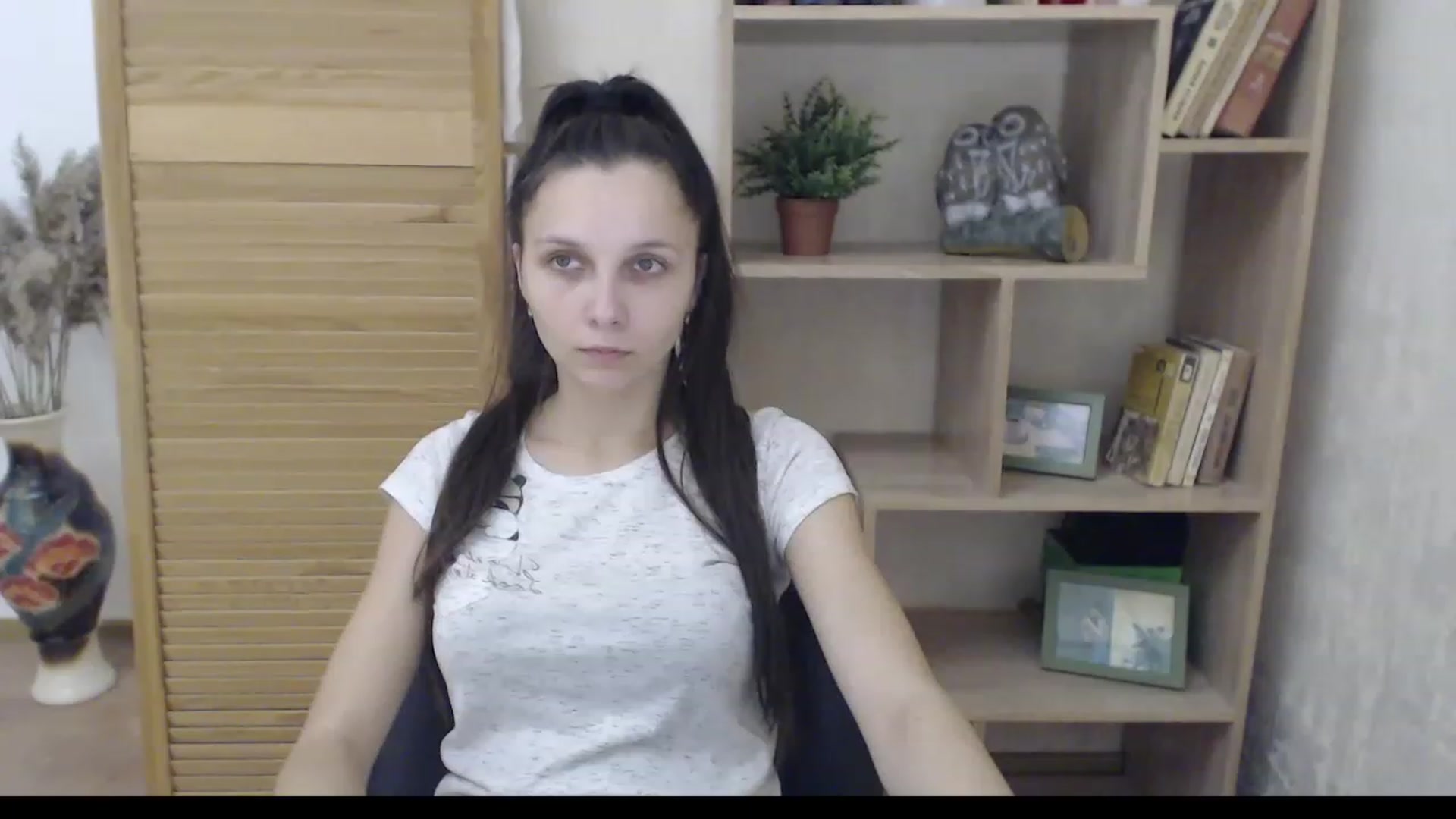 Gallery image thumbnail from Karina_Mils's myfreecams stream on, 12/12/2022, 08:01 image 4 of 20
