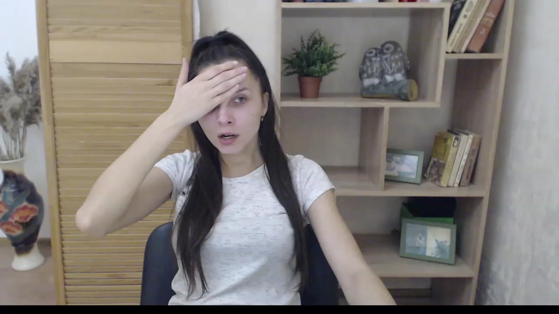 Gallery image thumbnail from Karina_Mils's myfreecams stream on, 12/12/2022, 08:01 image 1 of 20