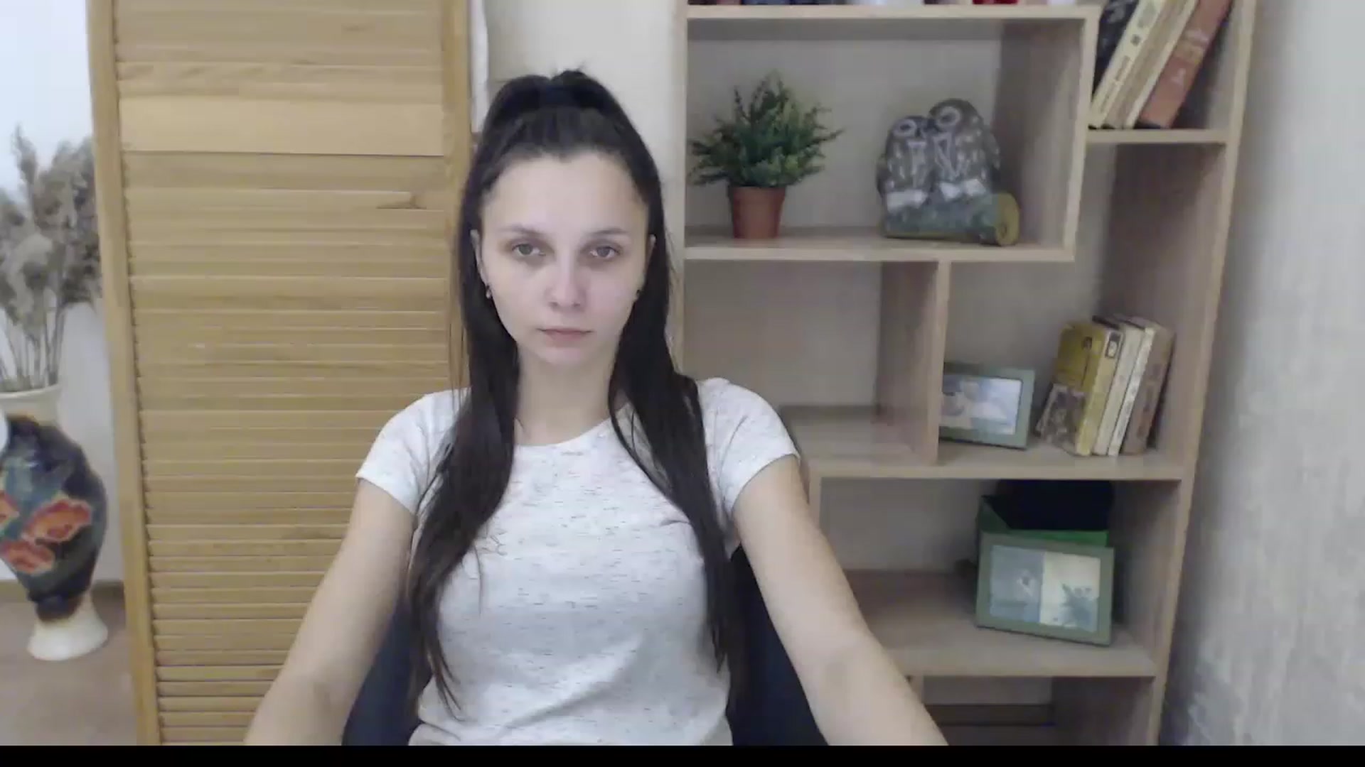 Gallery image thumbnail from Karina_Mils's myfreecams stream on, 12/12/2022, 08:01 image 3 of 20