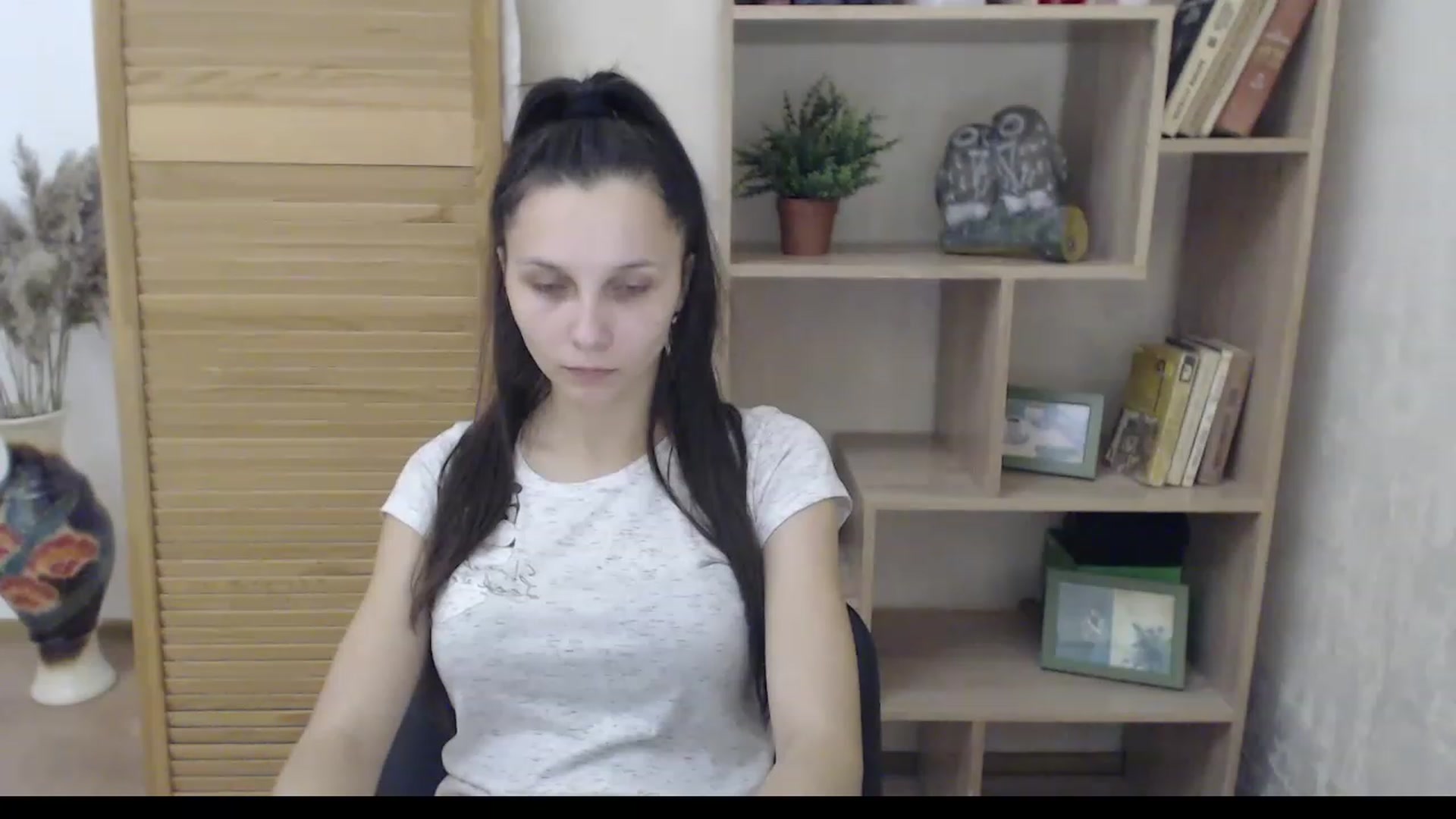Gallery image thumbnail from Karina_Mils's myfreecams stream on, 12/12/2022, 08:01 image 5 of 20