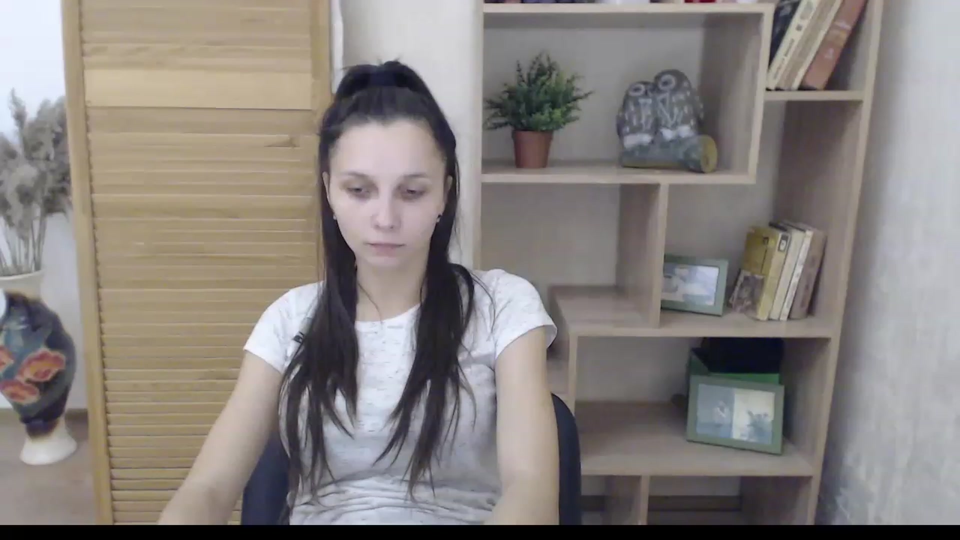 Gallery image thumbnail from Karina_Mils's myfreecams stream on, 12/12/2022, 08:01 image 10 of 20