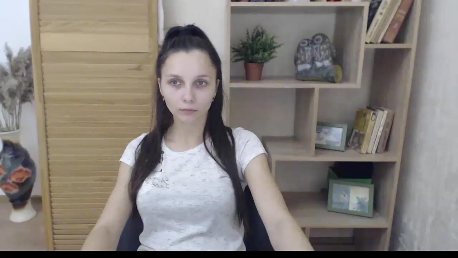 Gallery image thumbnail from Karina_Mils's myfreecams stream on, 12/12/2022, 08:01 image 6 of 20