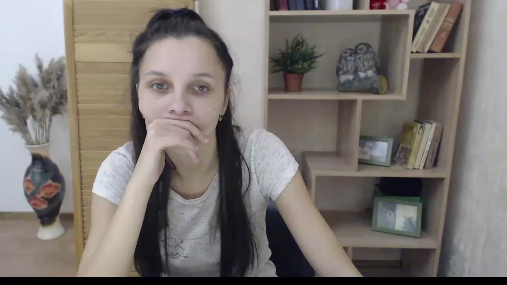 Gallery image thumbnail from Karina_Mils's myfreecams stream on, 12/12/2022, 08:01 image 19 of 20