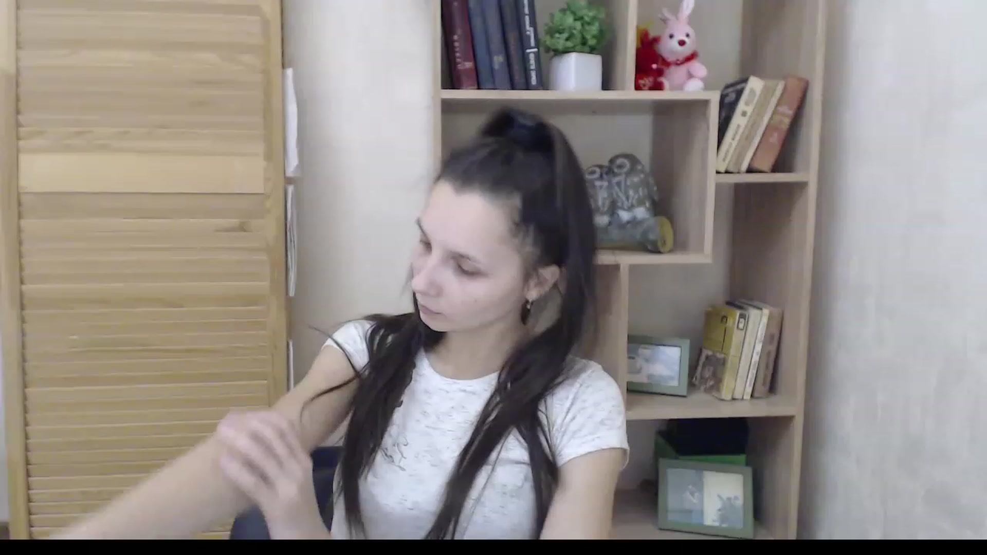 Gallery image thumbnail from Karina_Mils's myfreecams stream on, 12/12/2022, 09:19 image 12 of 20