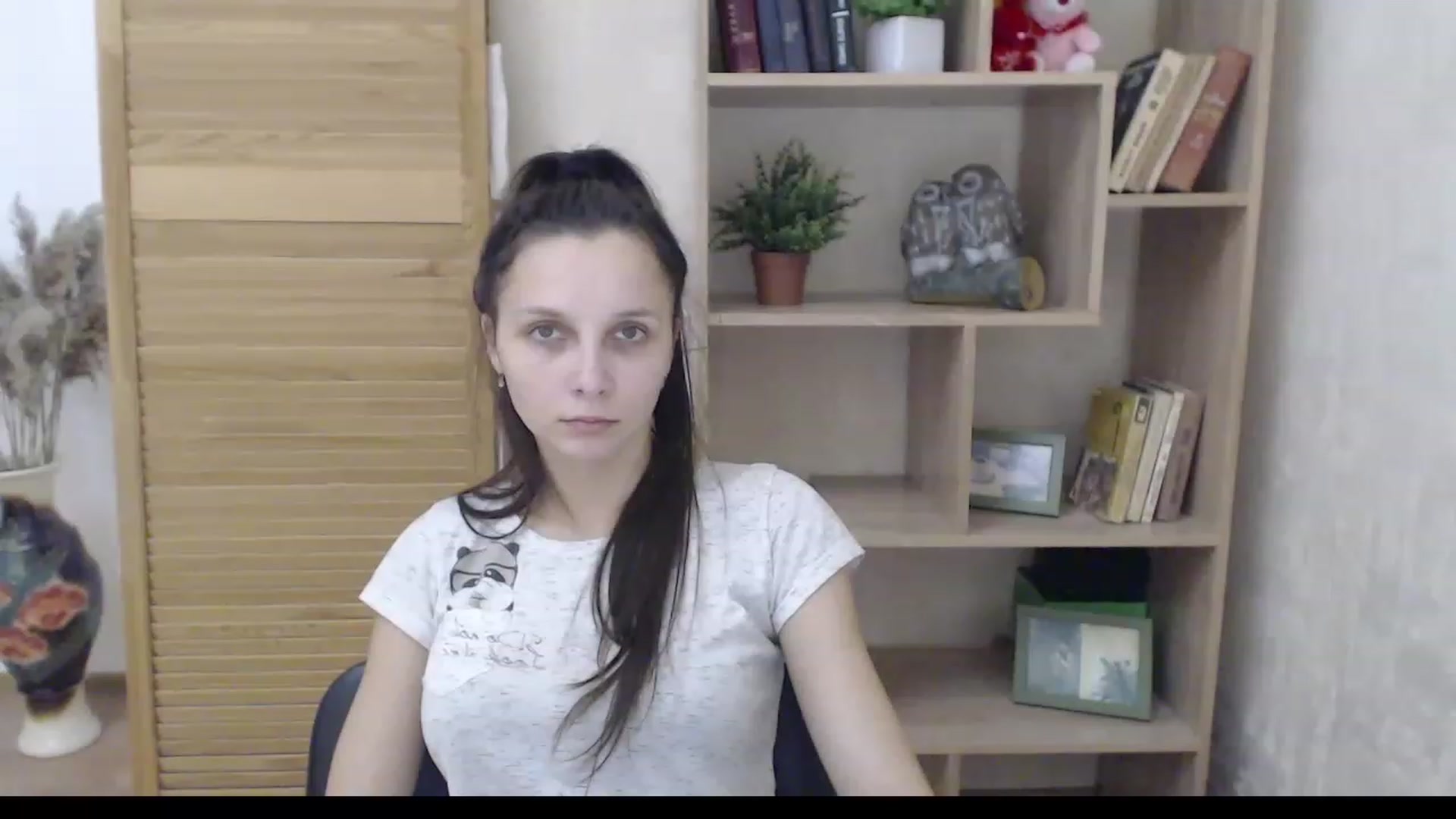Gallery image thumbnail from Karina_Mils's myfreecams stream on, 12/12/2022, 09:19 image 1 of 20