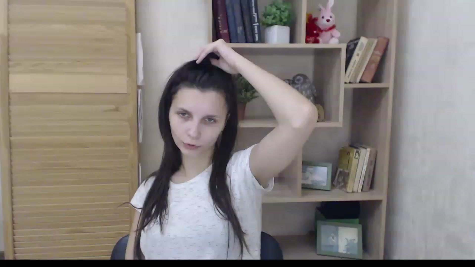 Gallery image thumbnail from Karina_Mils's myfreecams stream on, 12/12/2022, 09:19 image 9 of 20