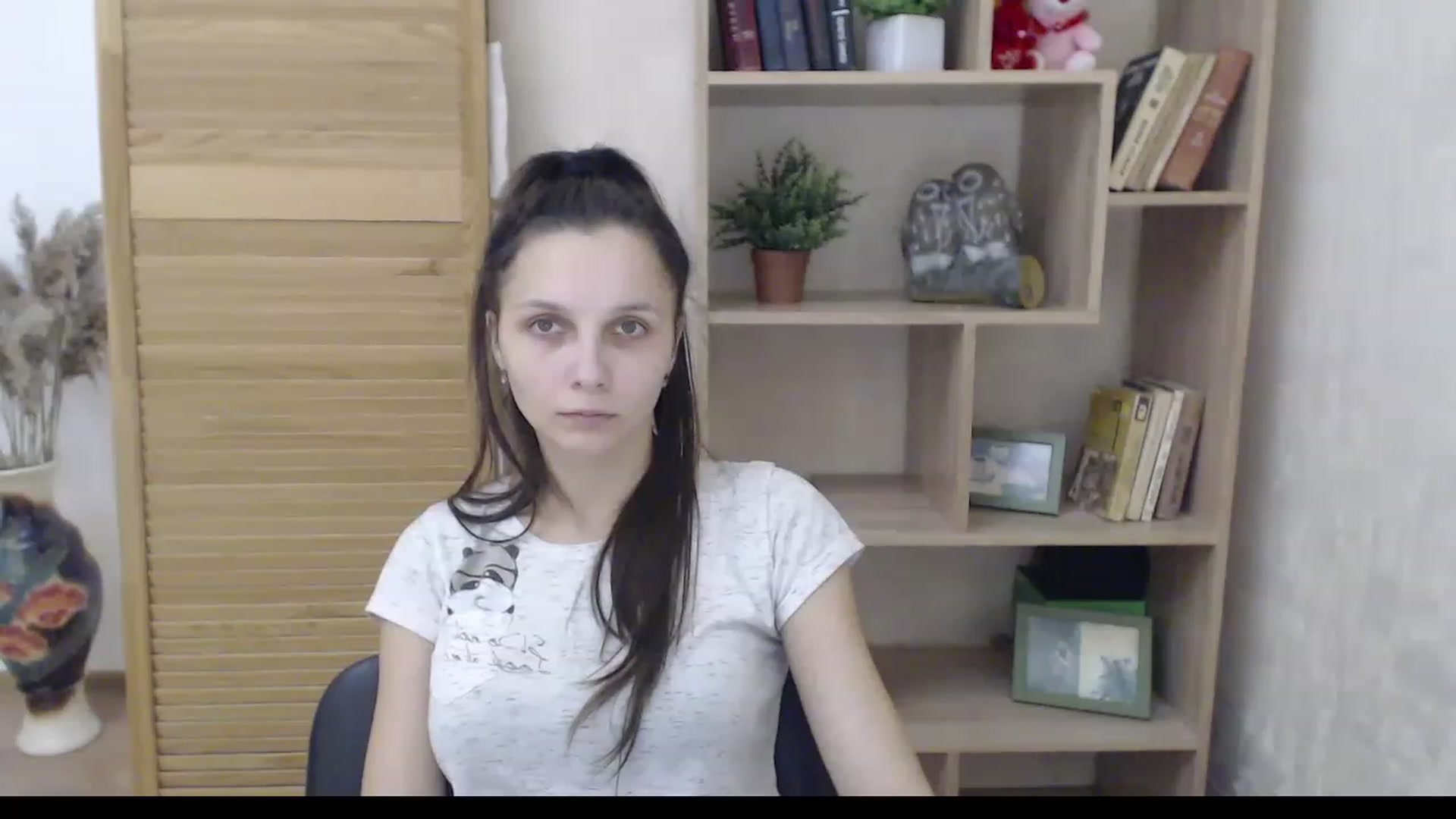 Gallery image thumbnail from Karina_Mils's myfreecams stream on, 12/12/2022, 09:19 image 4 of 20
