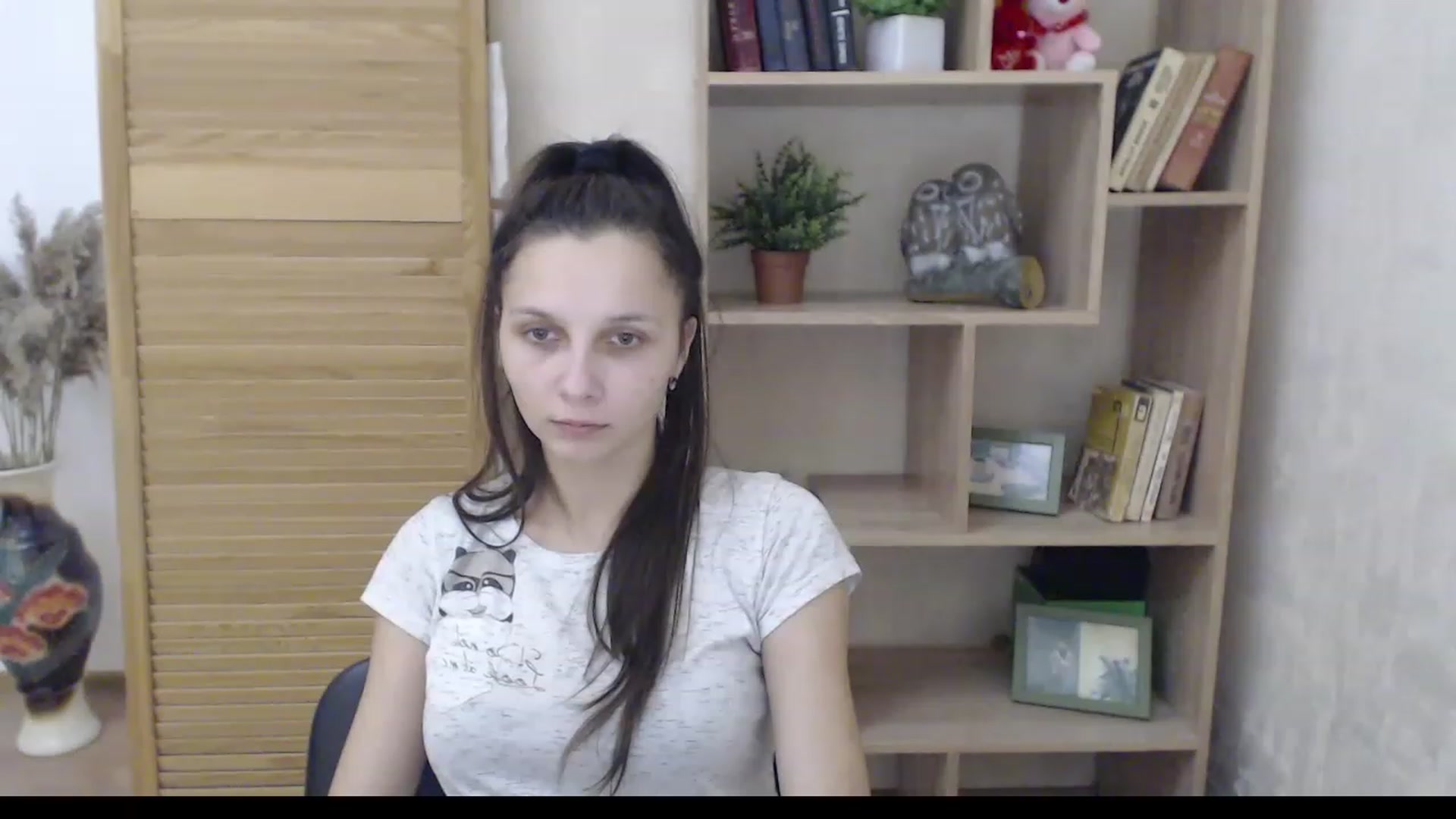 Gallery image thumbnail from Karina_Mils's myfreecams stream on, 12/12/2022, 09:19 image 2 of 20