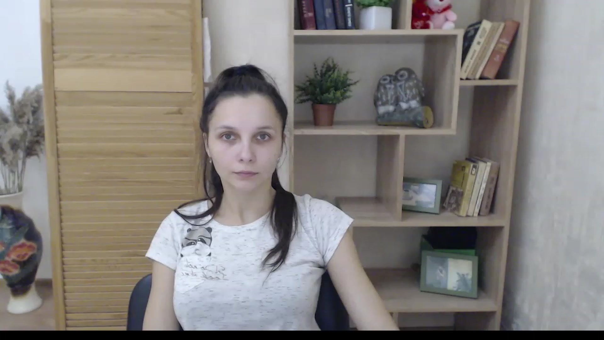 Gallery image thumbnail from Karina_Mils's myfreecams stream on, 12/12/2022, 09:19 image 6 of 20