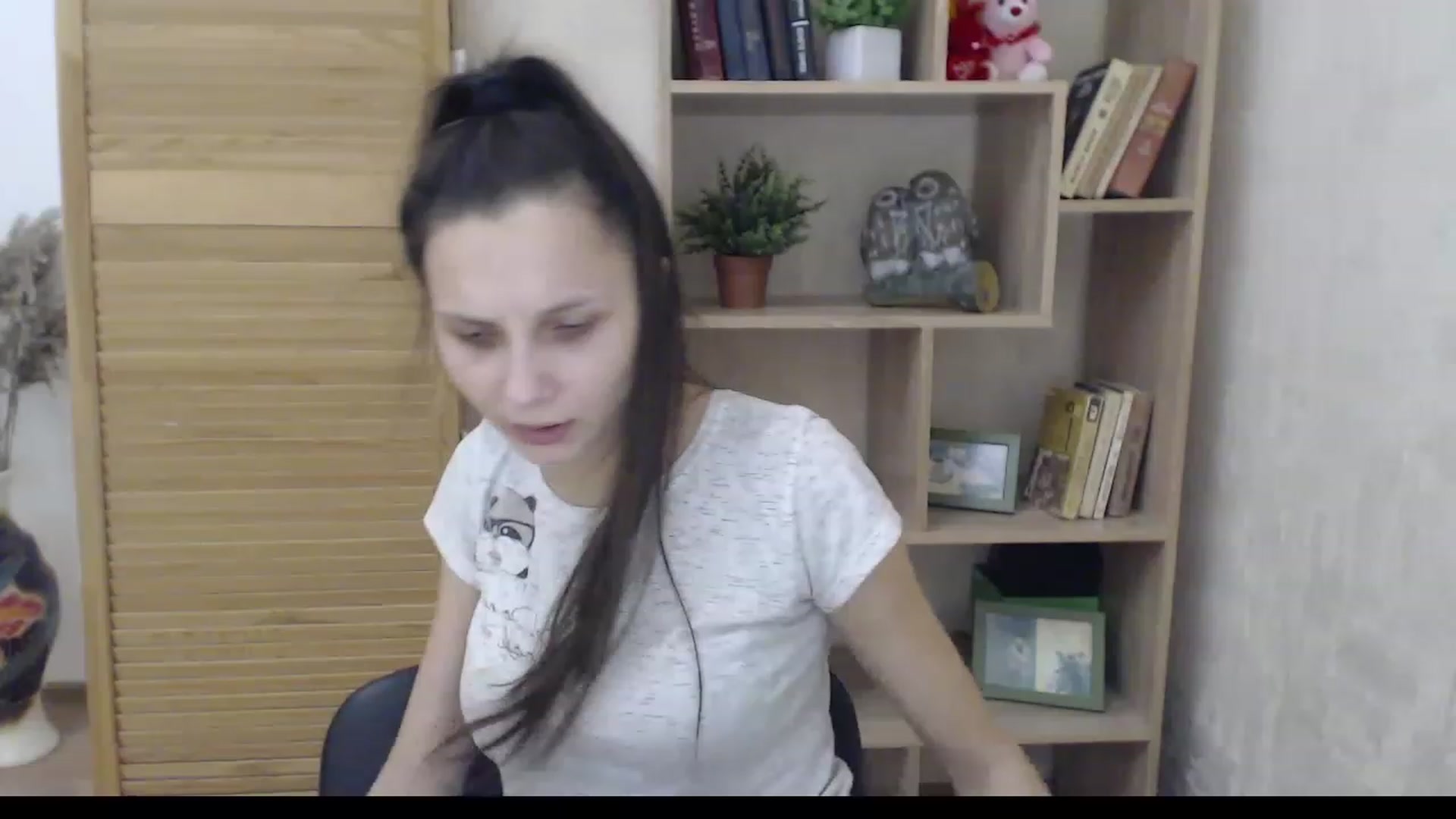 Gallery image thumbnail from Karina_Mils's myfreecams stream on, 12/12/2022, 09:35 image 5 of 20